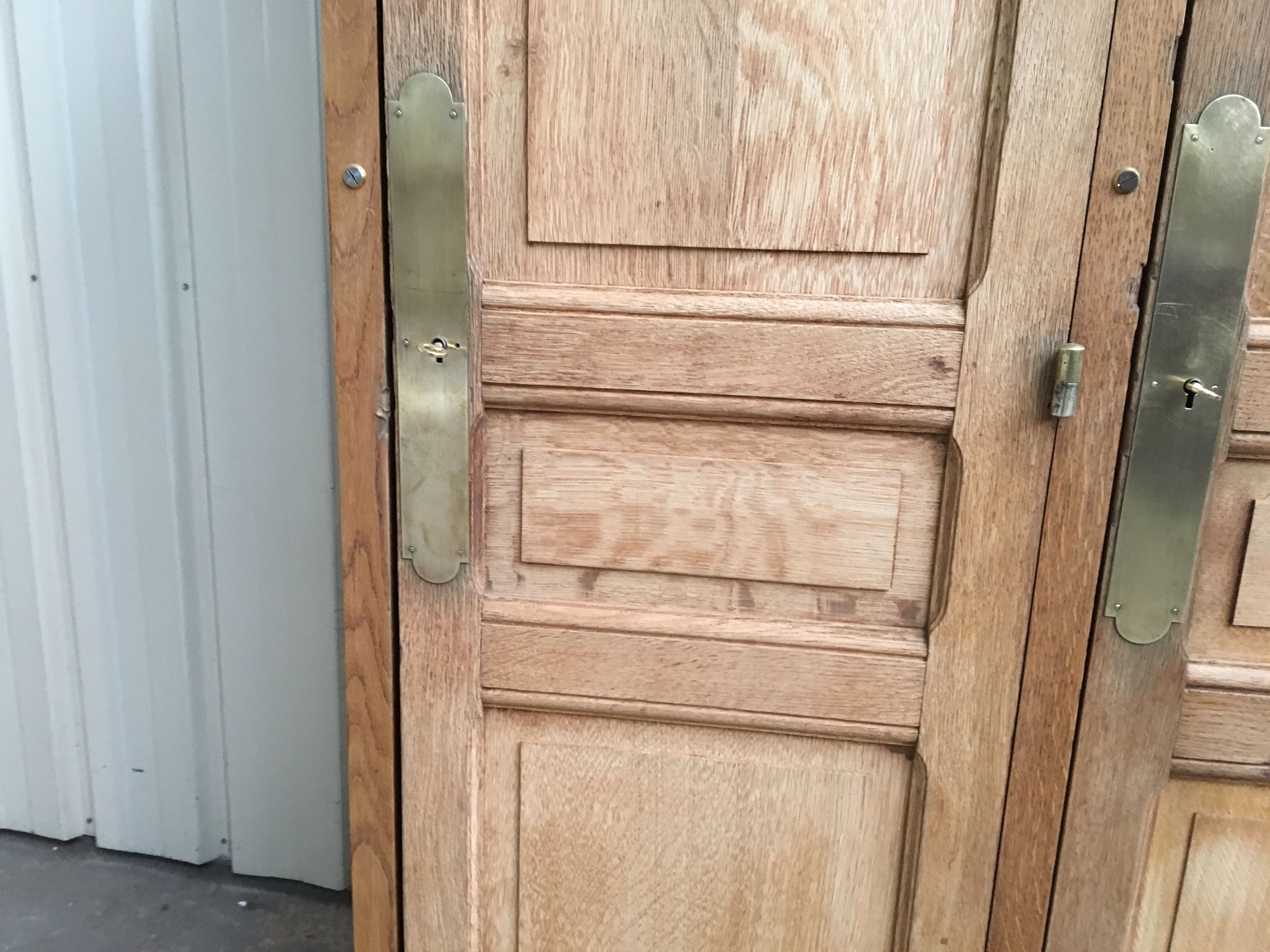 Former Bank of France 2 oak cabinet