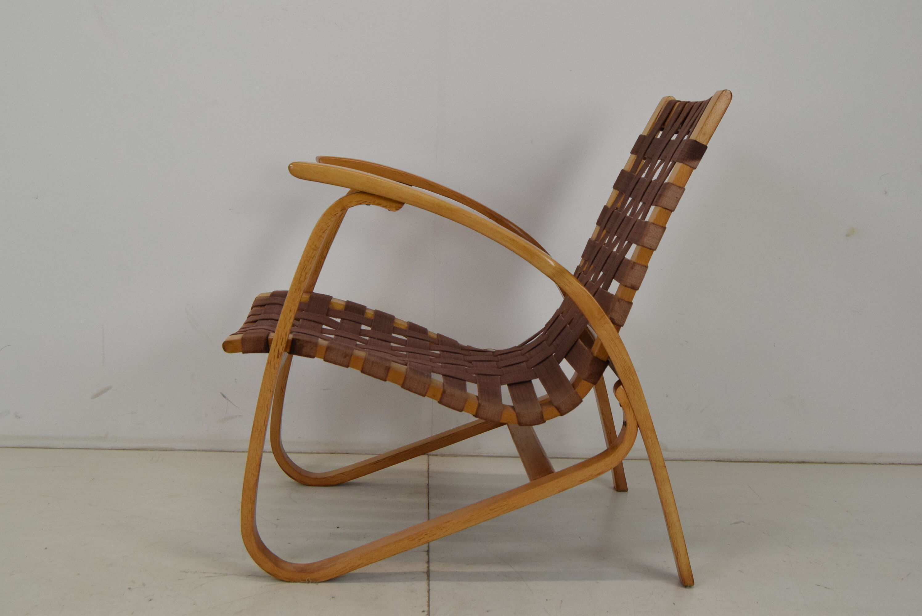 Bent Beechwood Armchair,Design Jan Vaněk,1930's.