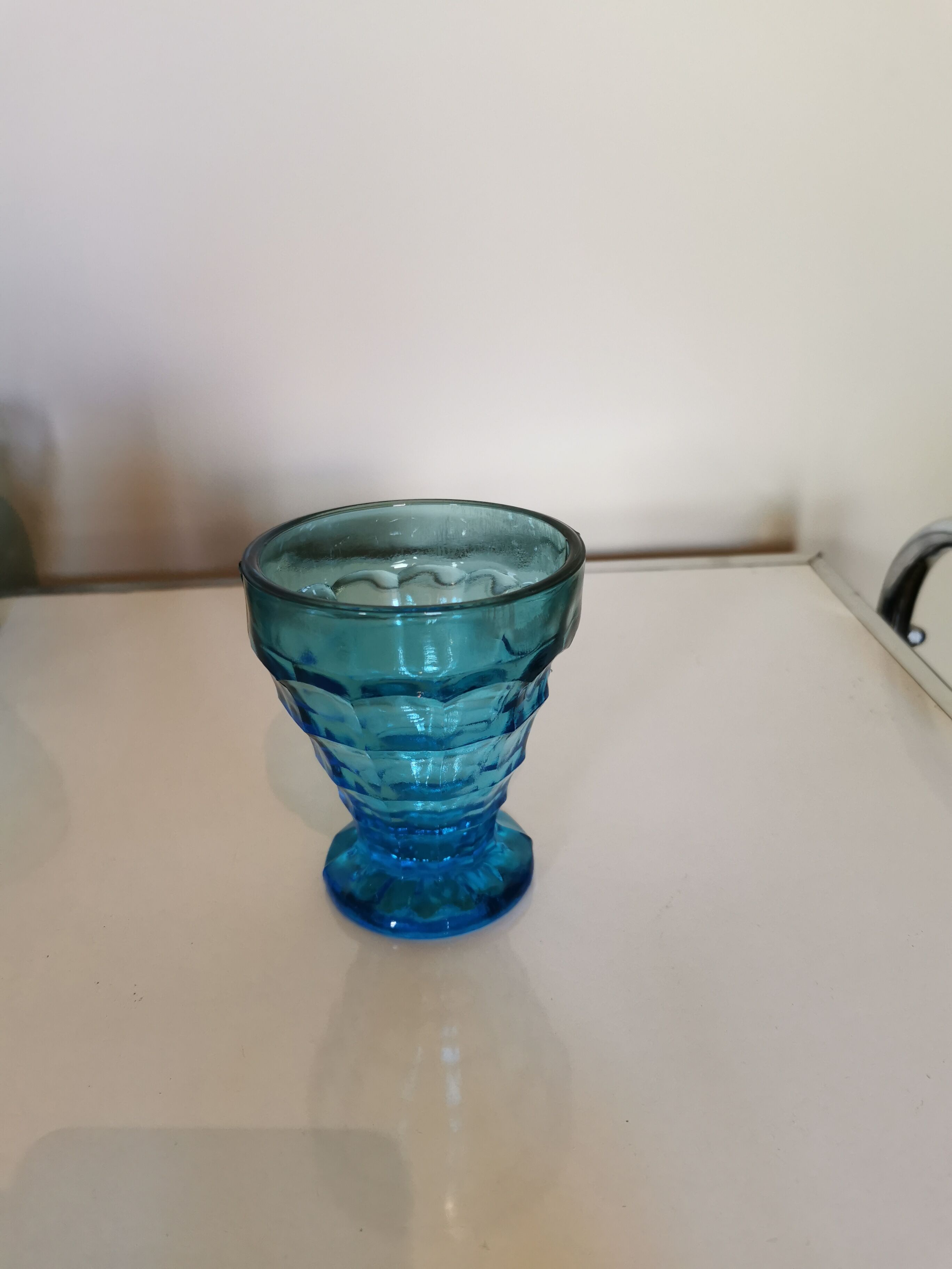 Lot de 6 verres bleus à facettes