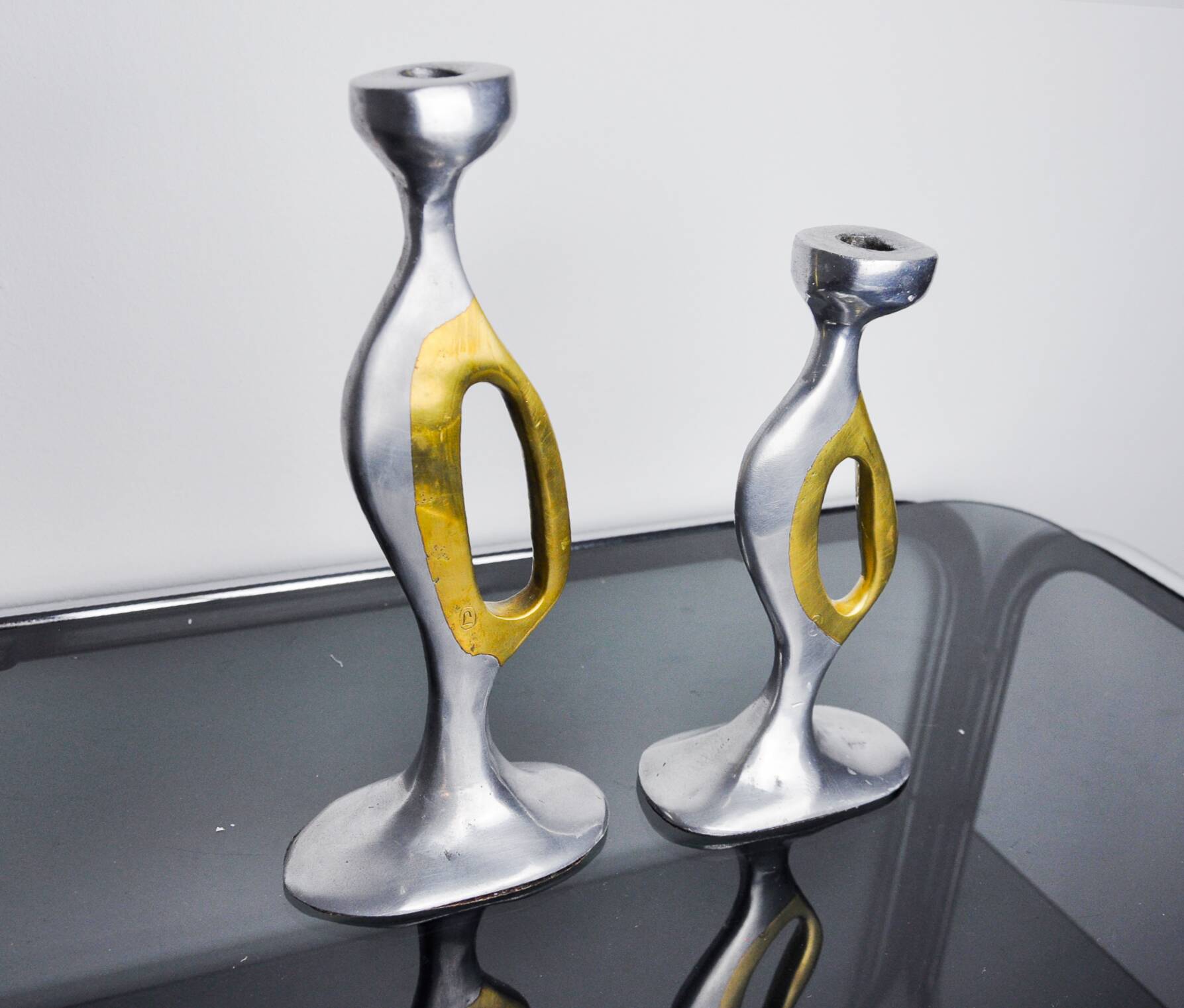 Pair of brutalist candlesticks by Léopold, bronze and aluminum, Spain, 1970
