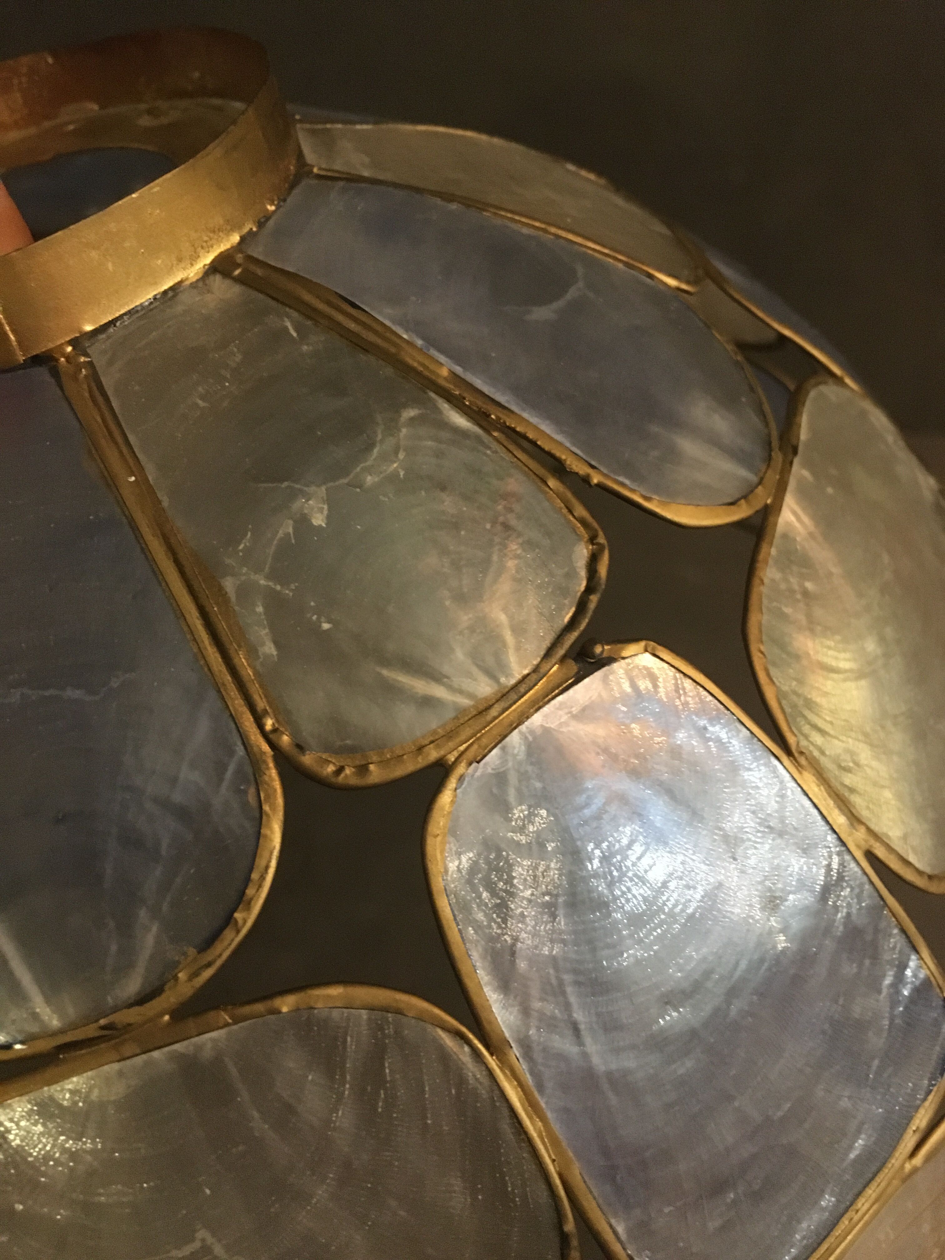 Blue mother-of-pearl hanging lamp
