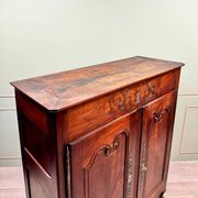 Armoire trois quarts en noyer de style Louis XV, XIXème siècle