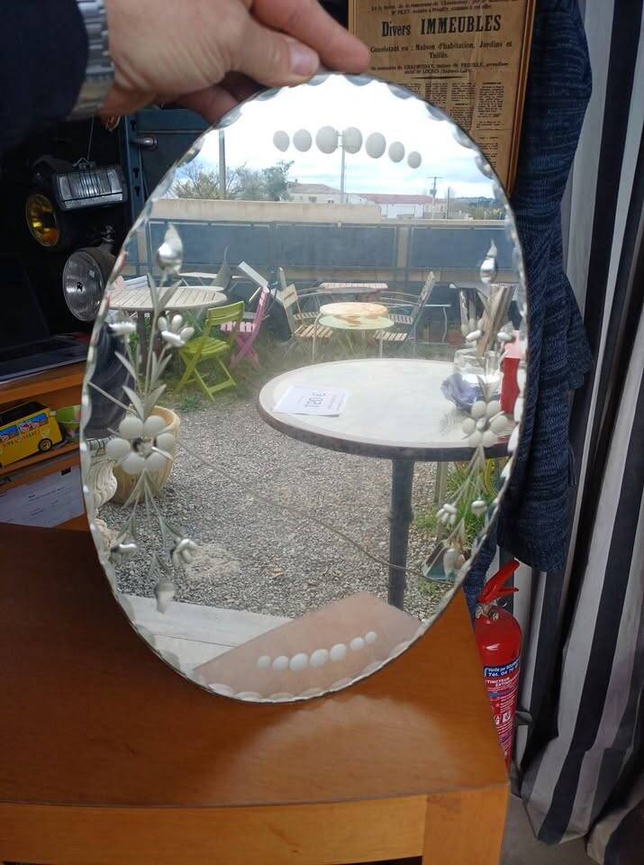 Vintage bevelled oval mirror – Floral engravings