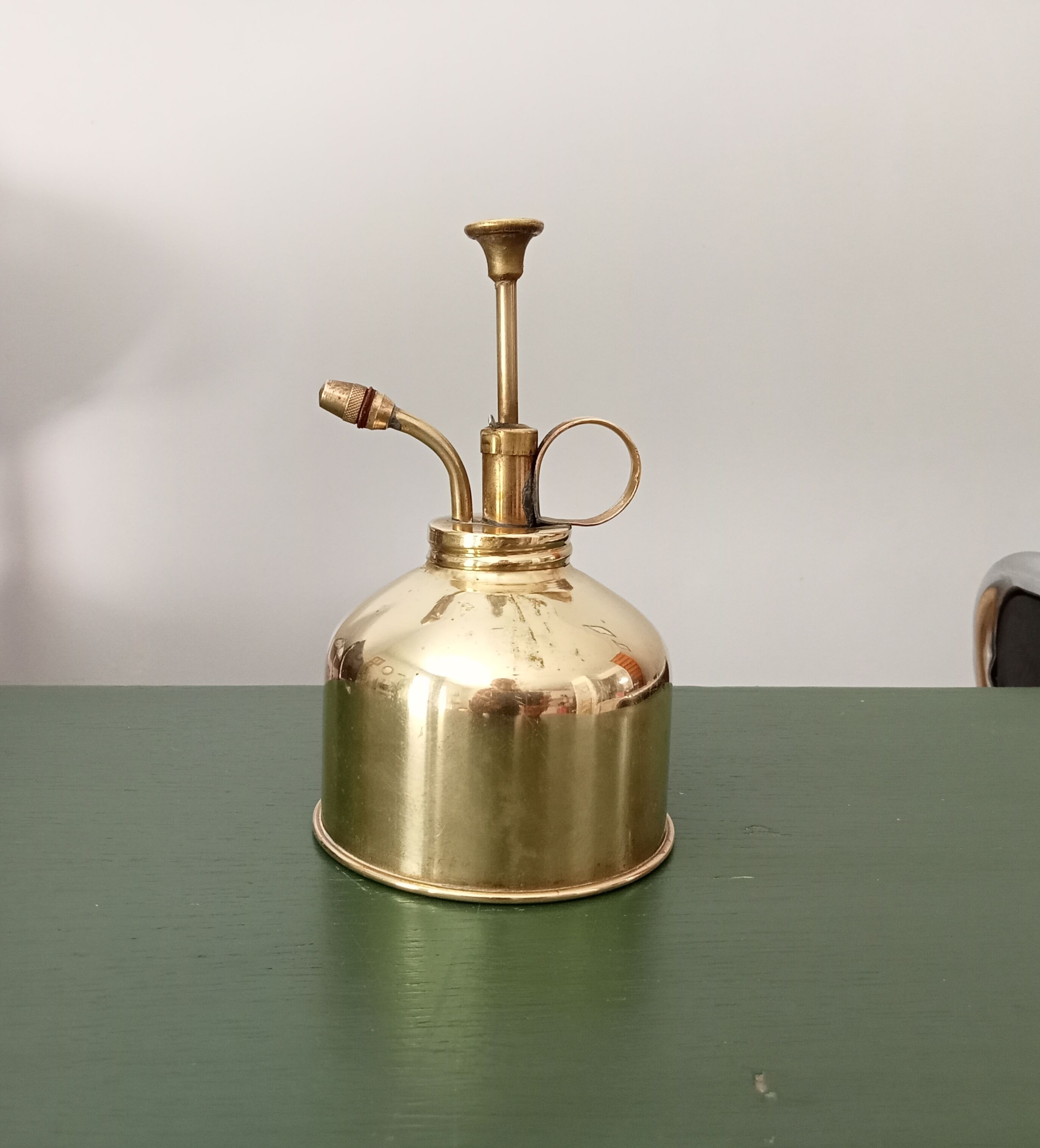 Vintage vaporizer in golden brass 70s