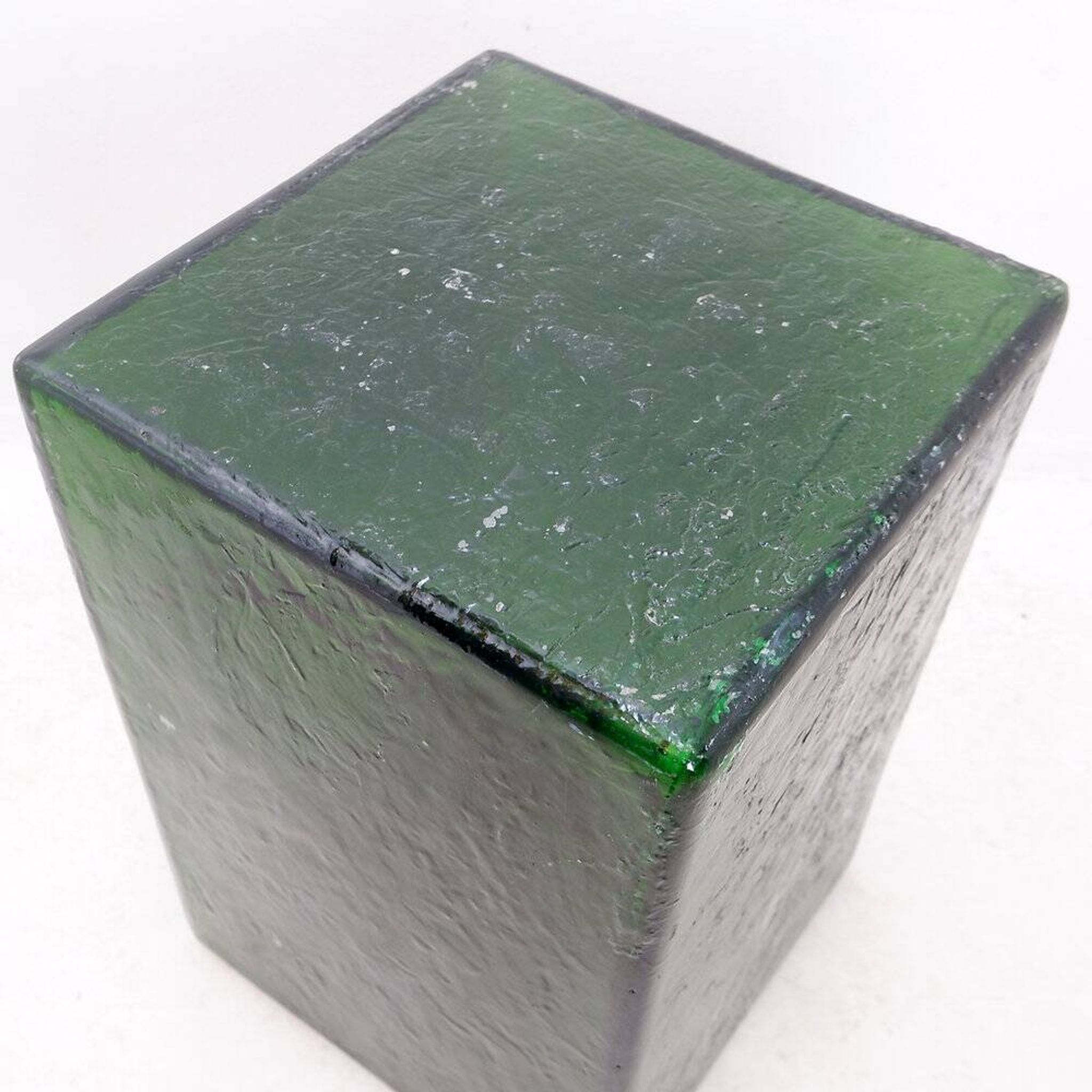 Translucent bottle green acrylic base