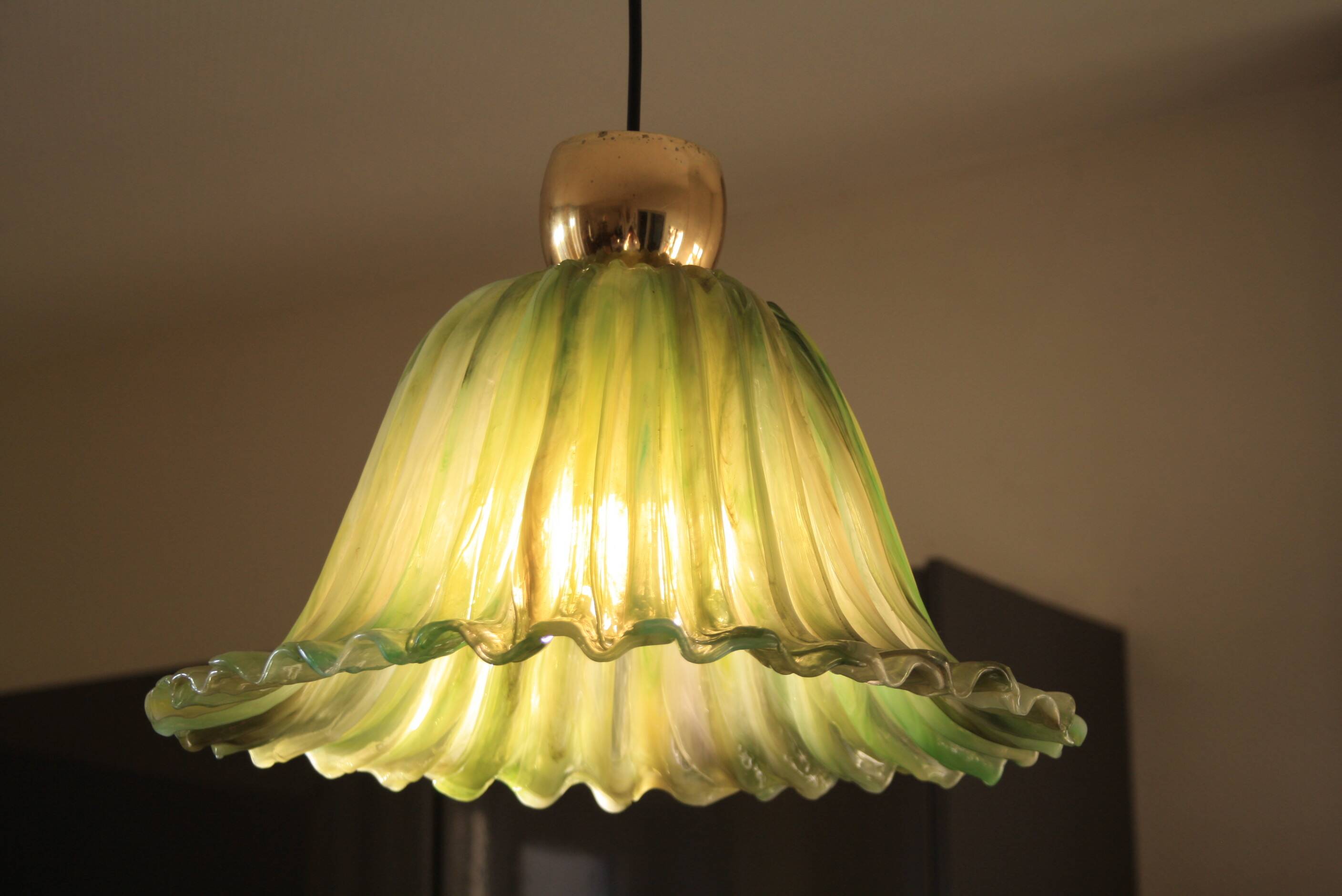 Green flower suspension