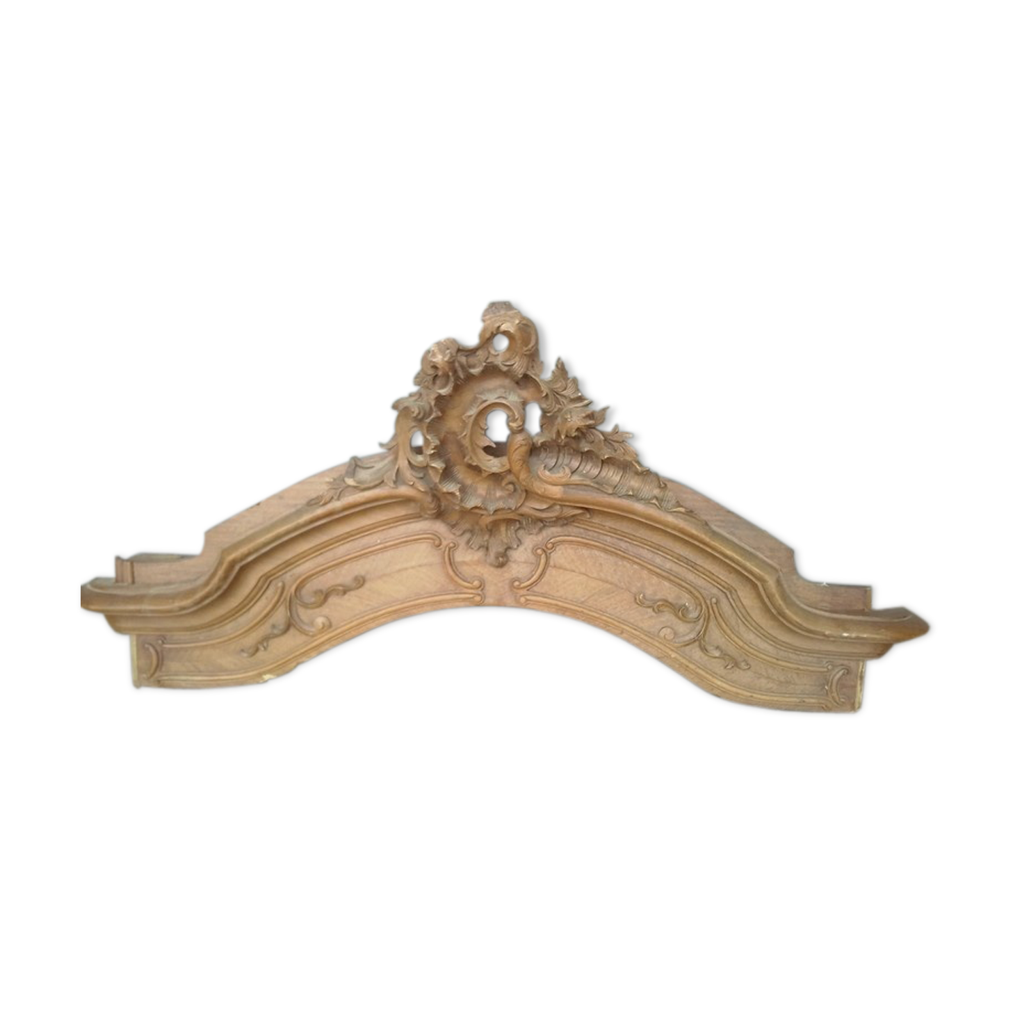 Fronton Louis XV bois sculpté coquille 1930, en noyer