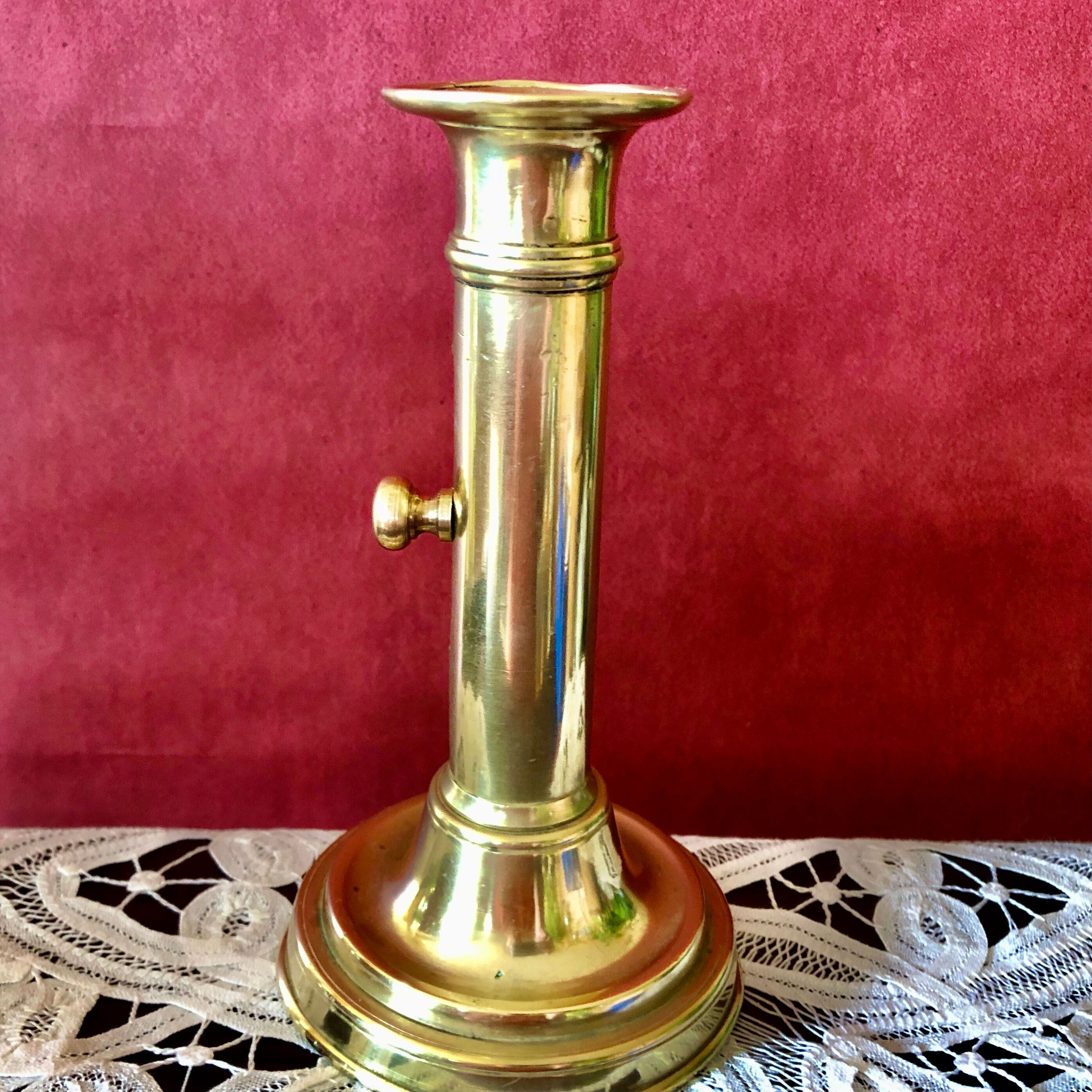 Golden copper candle holder with Belle Epoque pusher