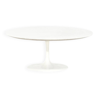 "Tulip" coffee table laminated by Eero Saarinen for Knoll, United States.
