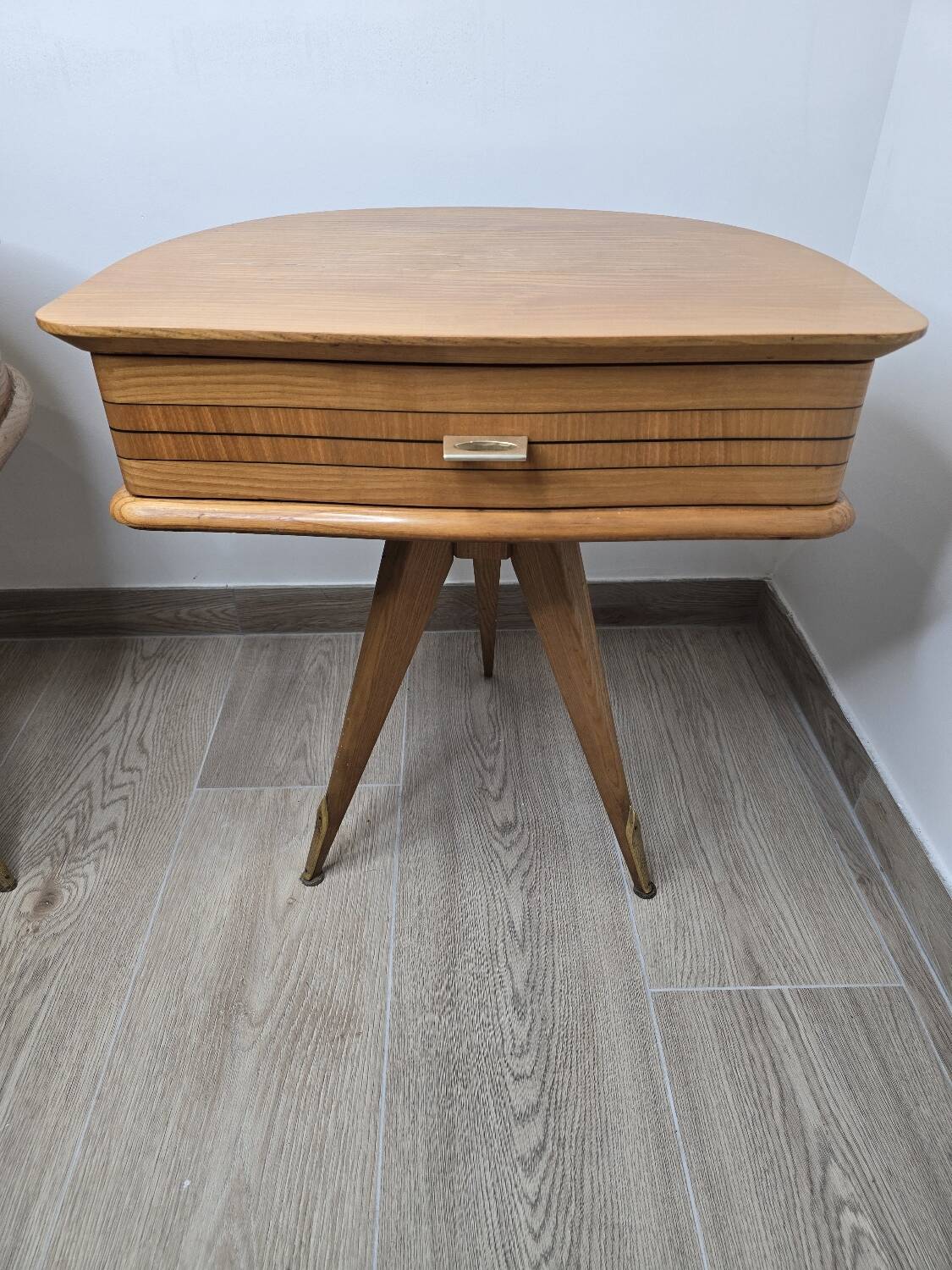 Pair of vintage tripod bedside tables from the 50s