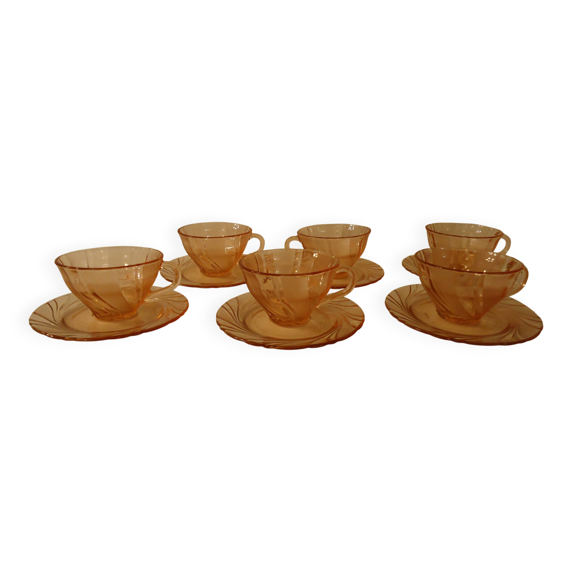 Cups and saucers vereco model beau rivage