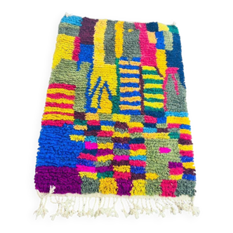 Handmade Berber Moroccan rug in wool, 100 x 150 cm.