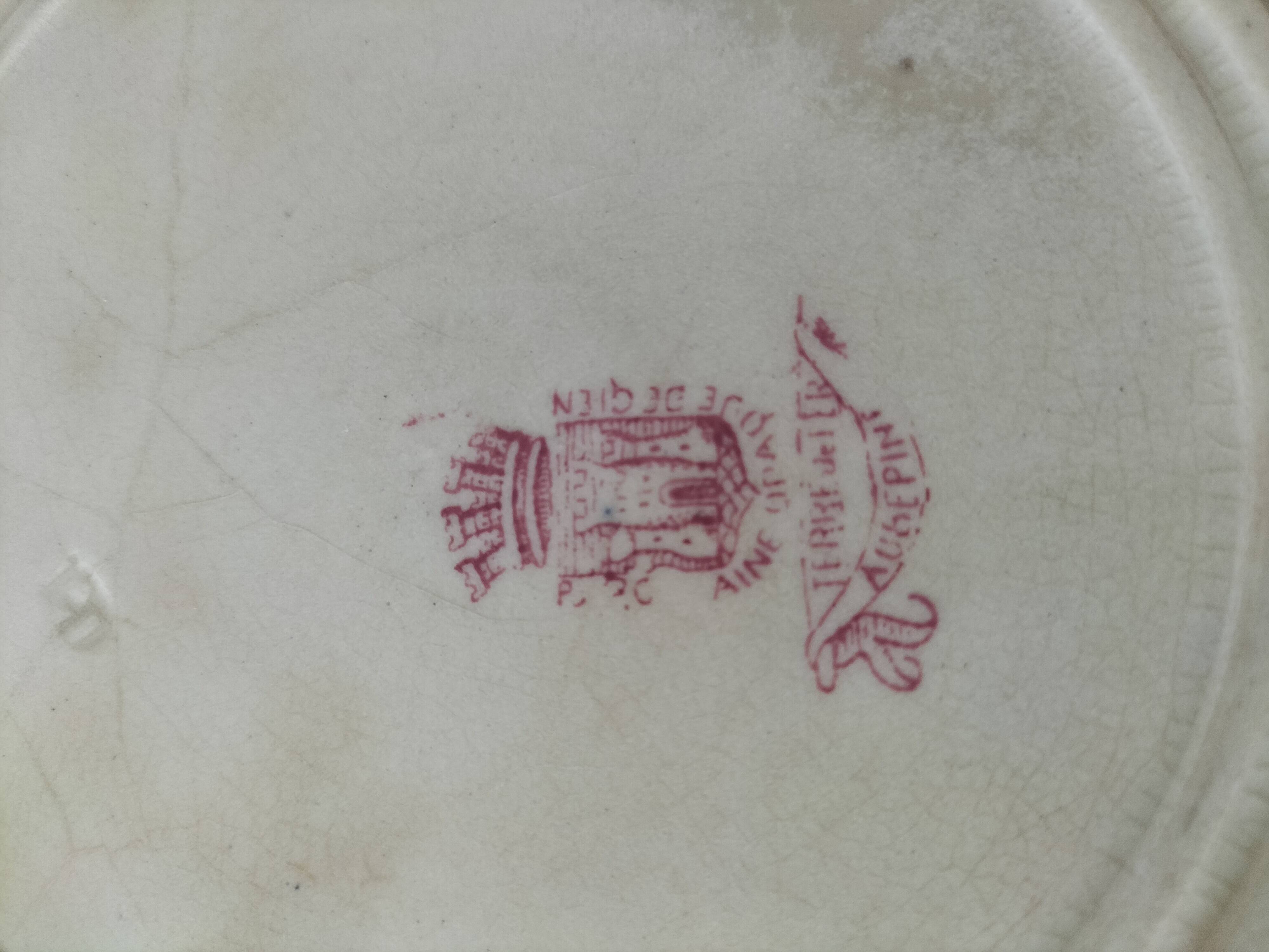 6 assiettes anciennes terre de fer rose dépareillées