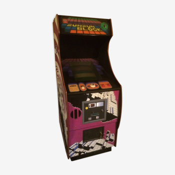 Arcade game zun zun block