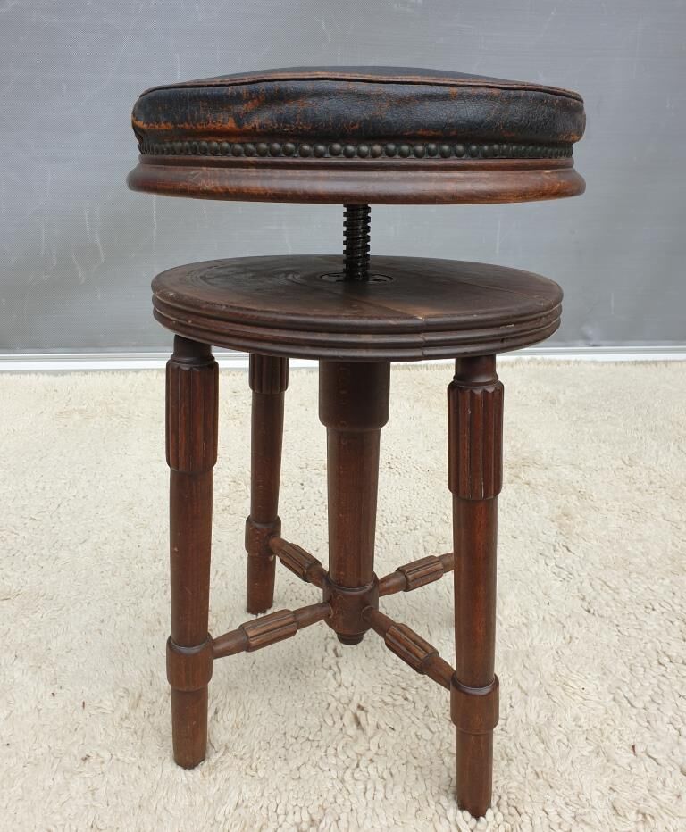 Pleyel piano stool from 1853 round leather seat