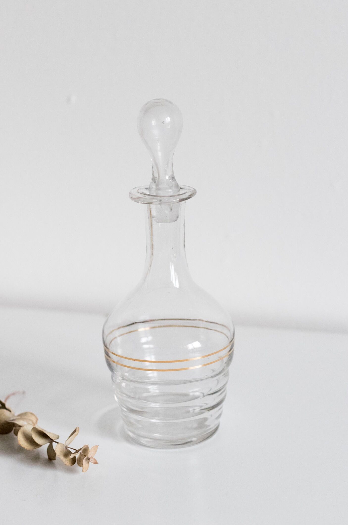 Carafe vintage doré