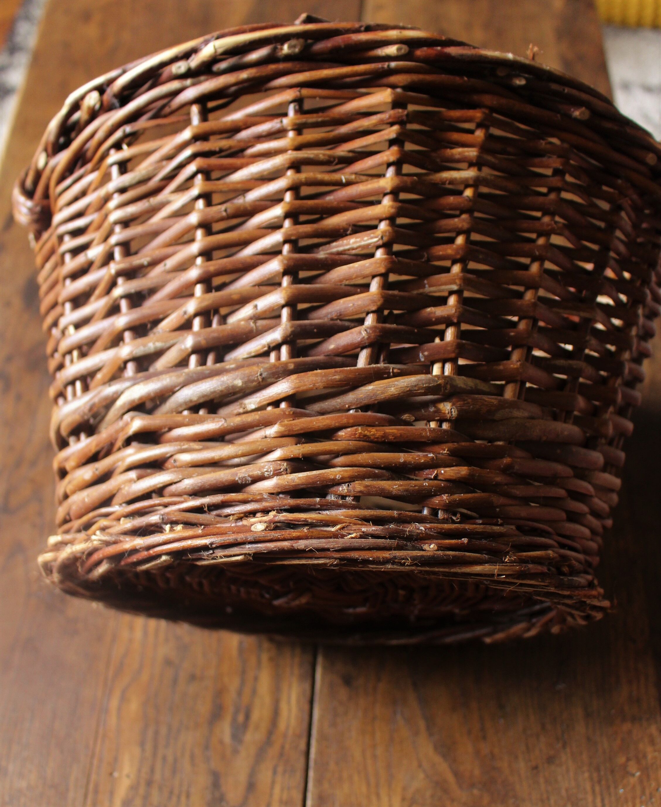 Round wicker basket two handles