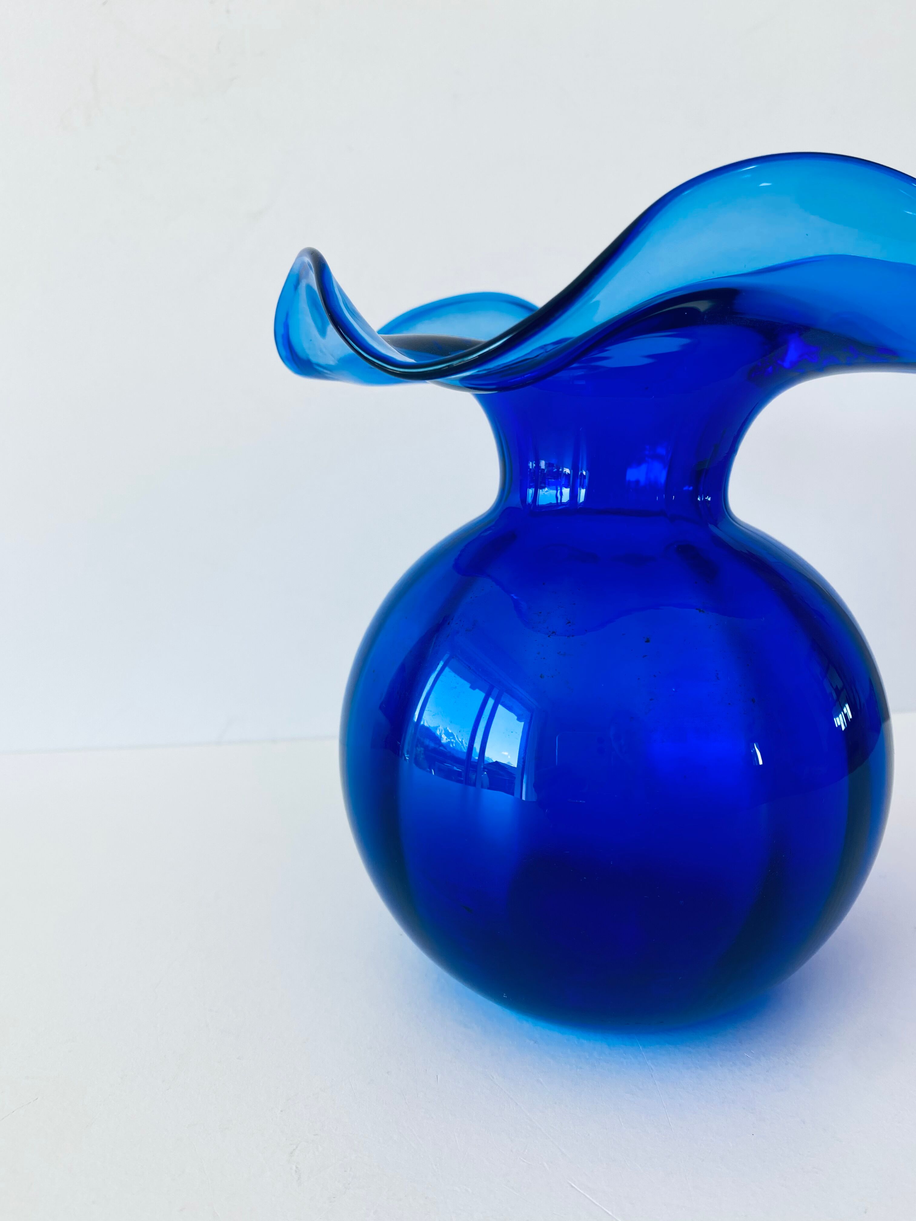 Blue ruff vase