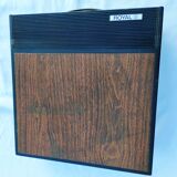 Portable typewriter with its Royal 240 brand box made japan