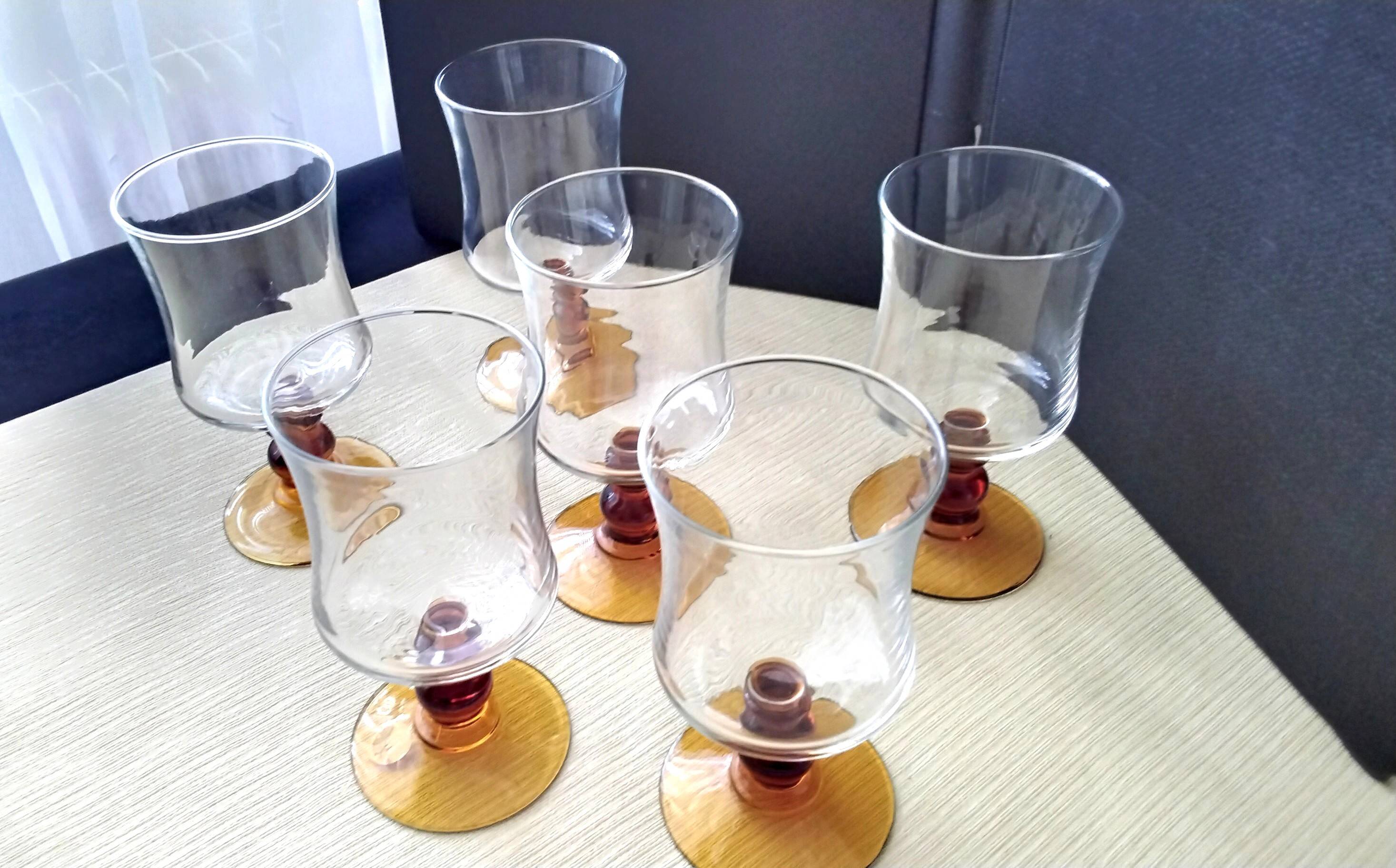 6 water glasses or large wine glasses Luminarc Model "Antique"