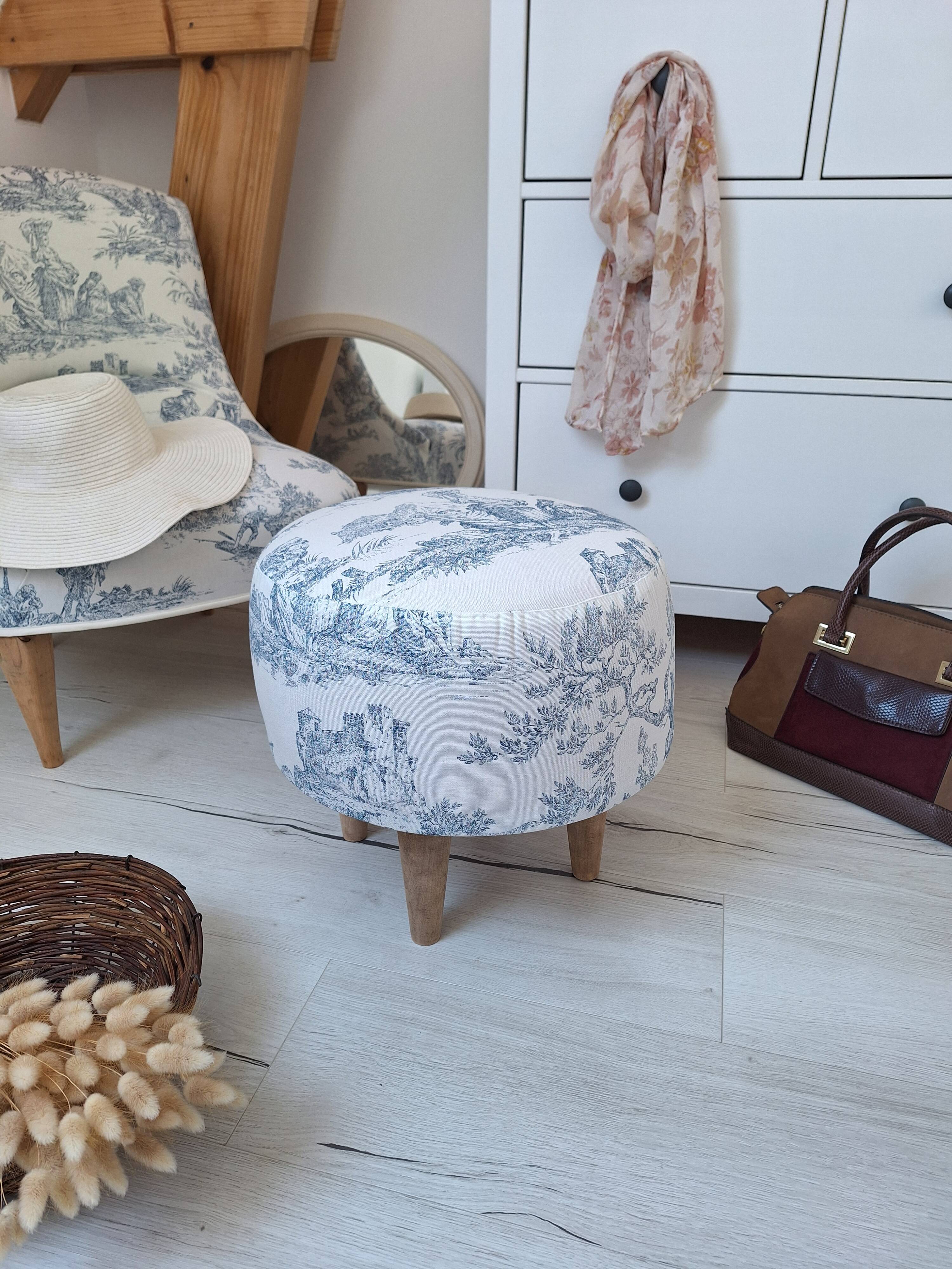 Pouf / Repose pieds vintage en toile de Jouy bleu