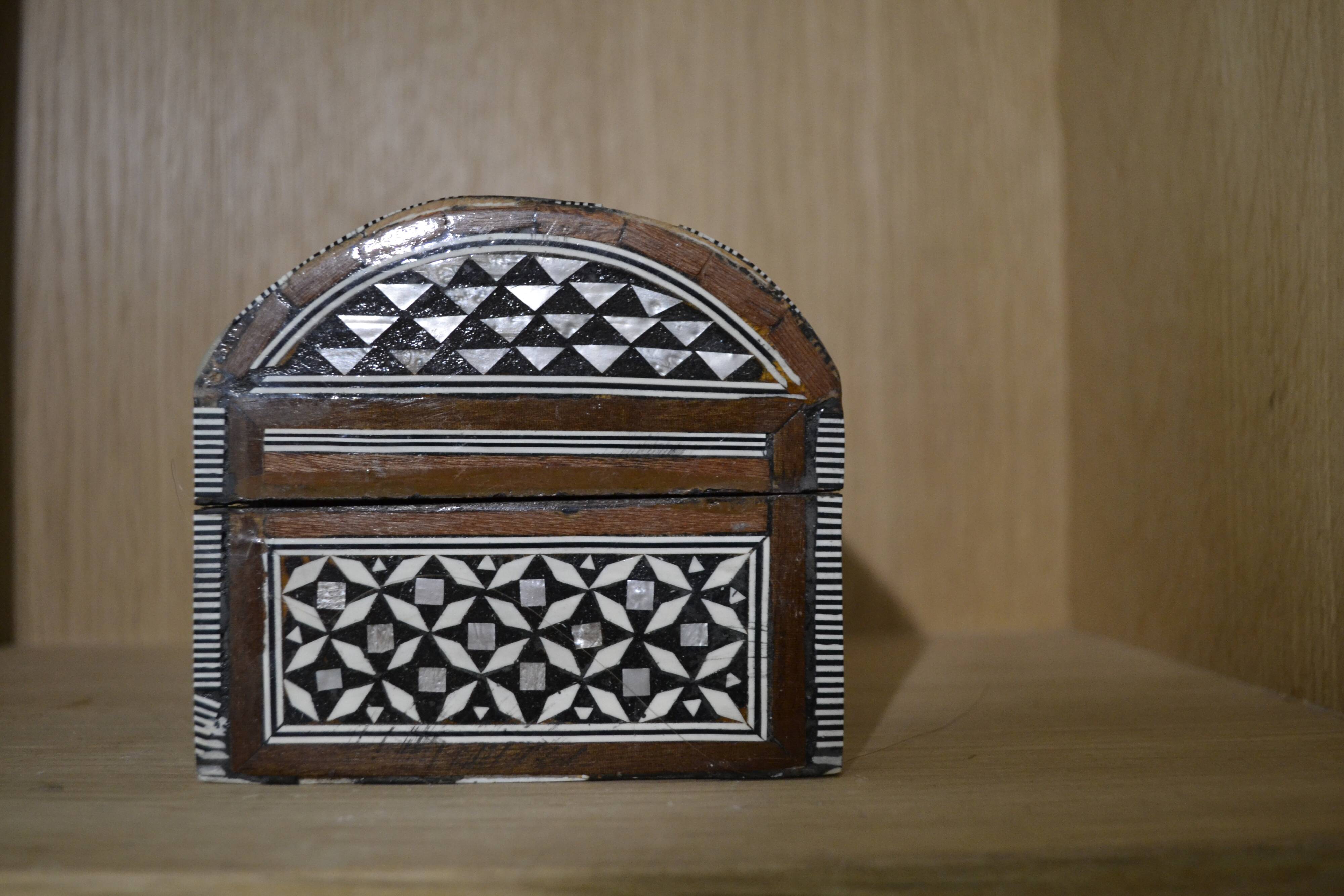 Syrian jewelry box