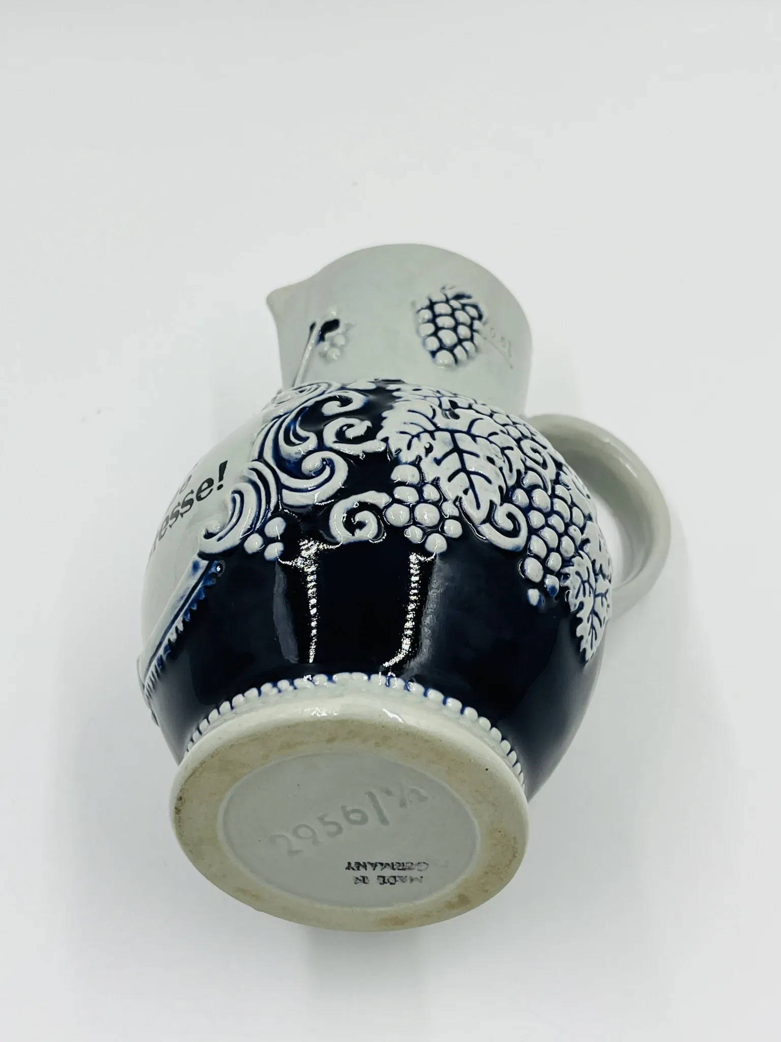 Stoneware wine pitcher Marzi & Remy "Wine dispels sadness"