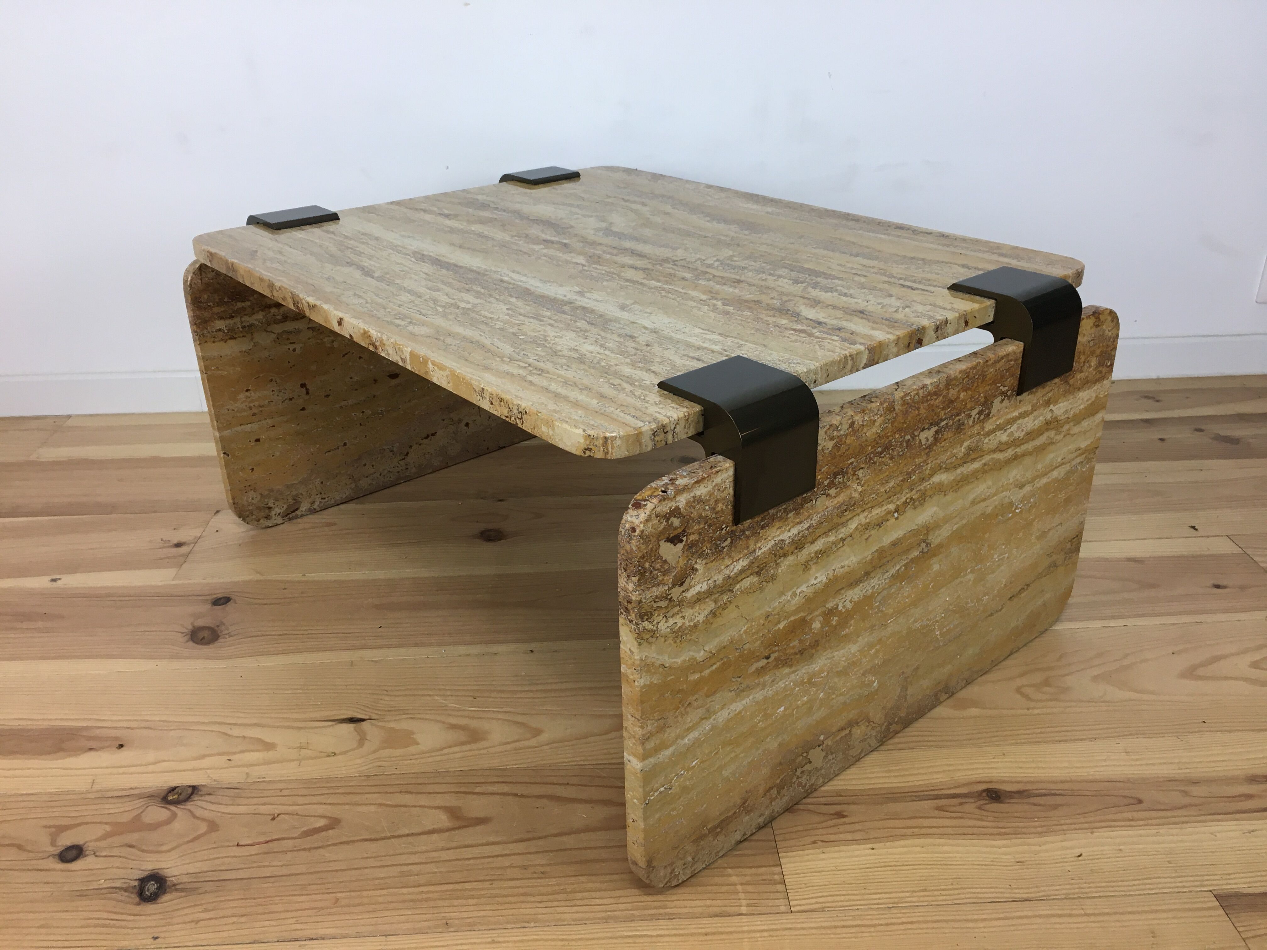 Yellow travertine coffee table, 70/80s