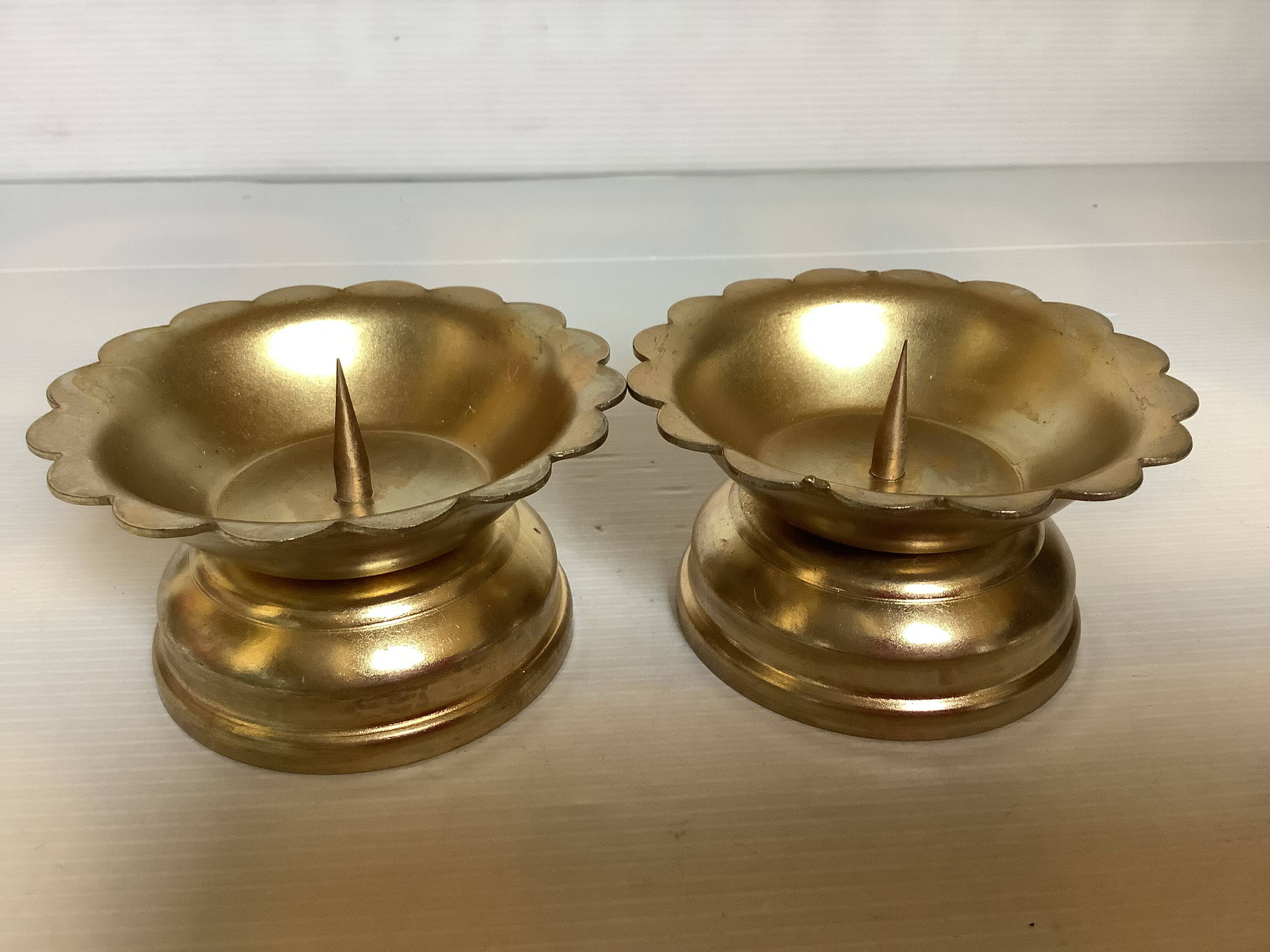 Pair of flower candle holders in gold metal