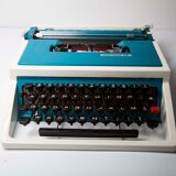 Underwood 315 blue typewriter with satchel