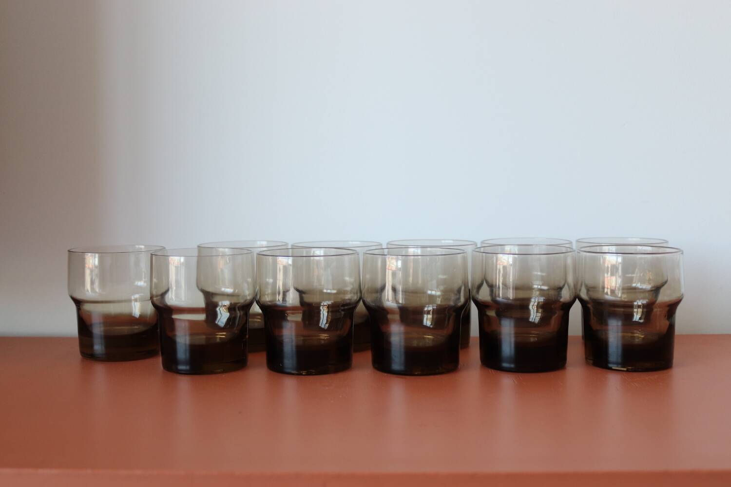 11 verres à eau vintage fumés mobil