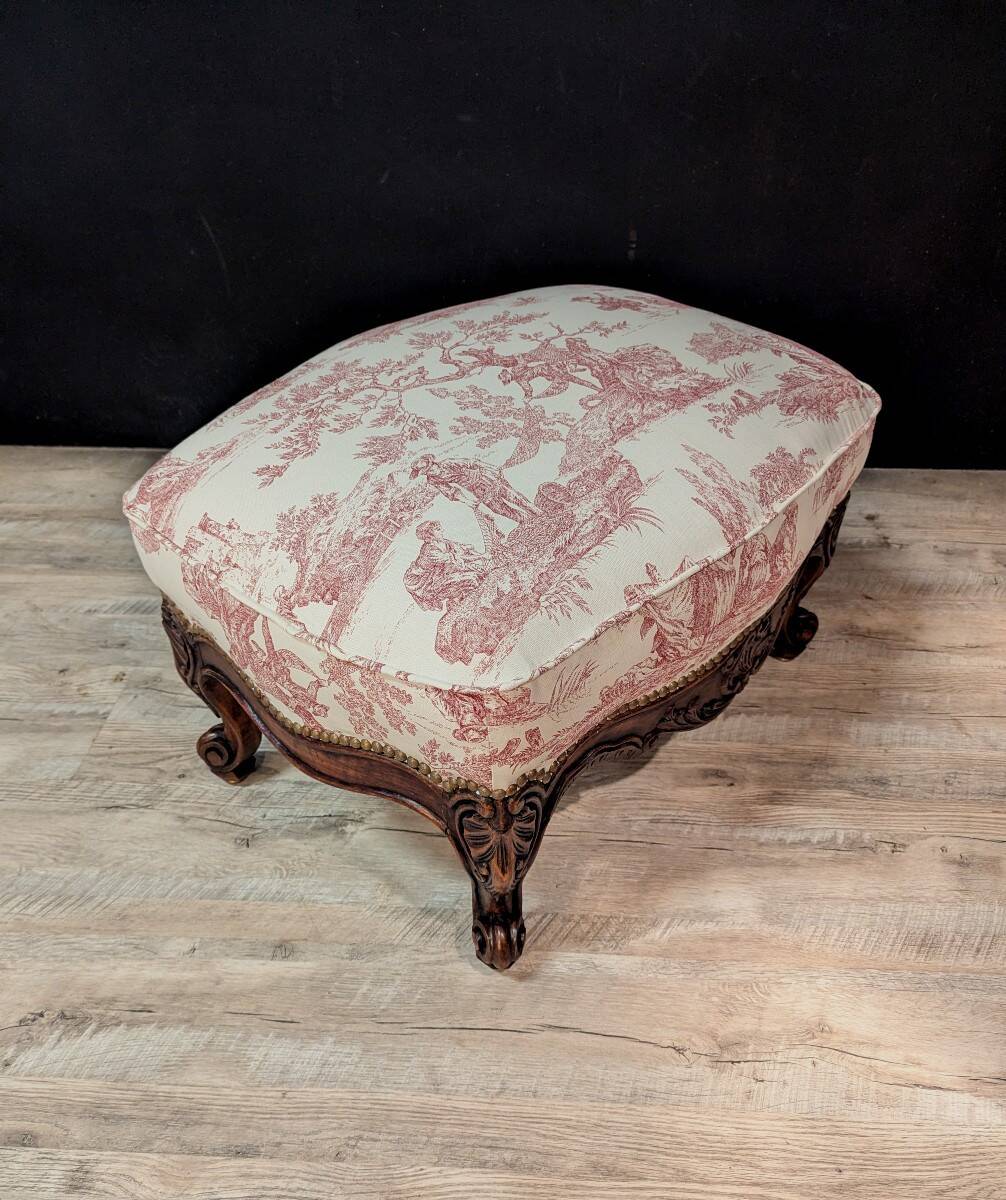 Pair of Louis XV style stools in walnut.