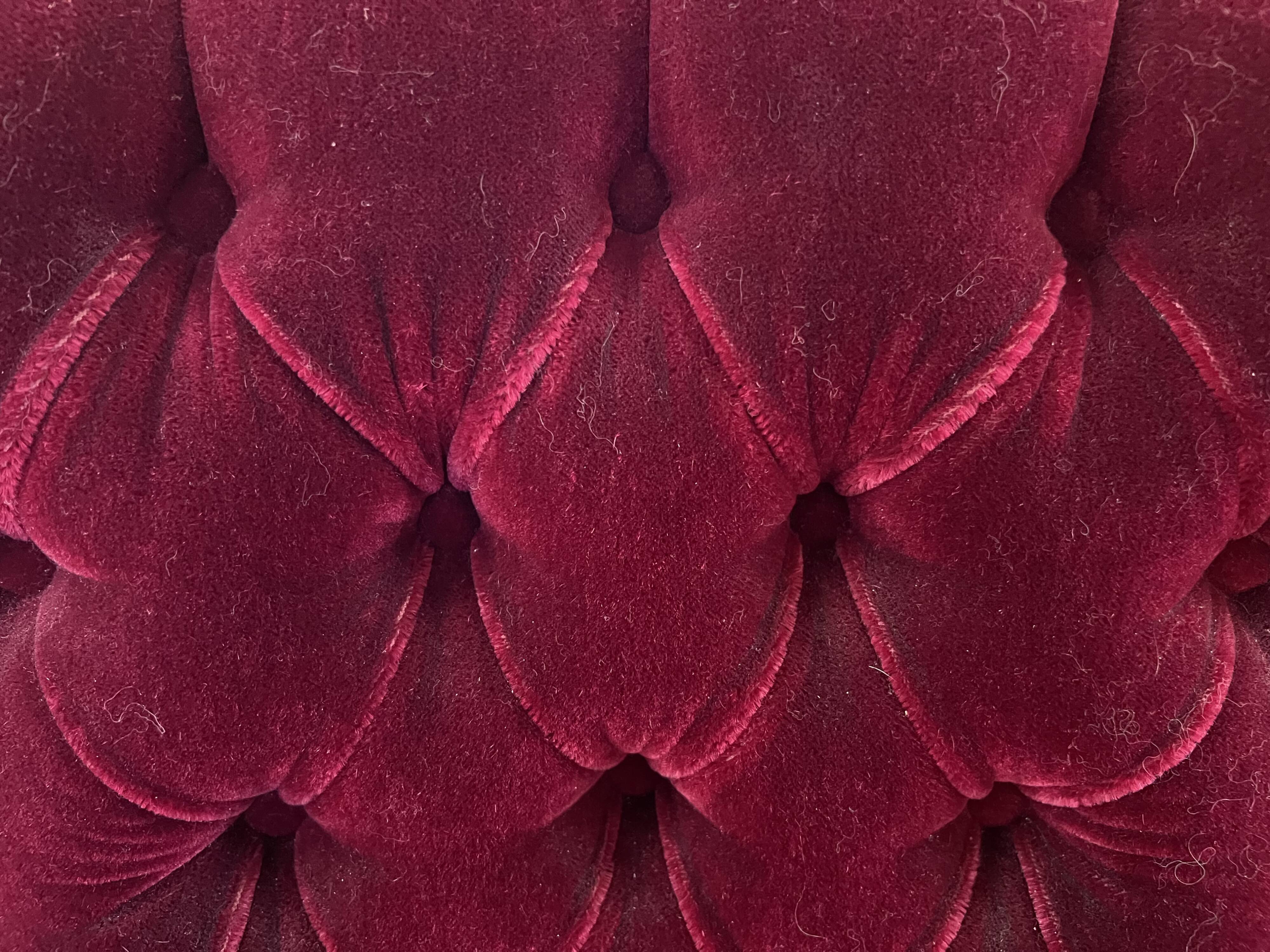 Louis XV armchair in gilded wood and garnet red velvet