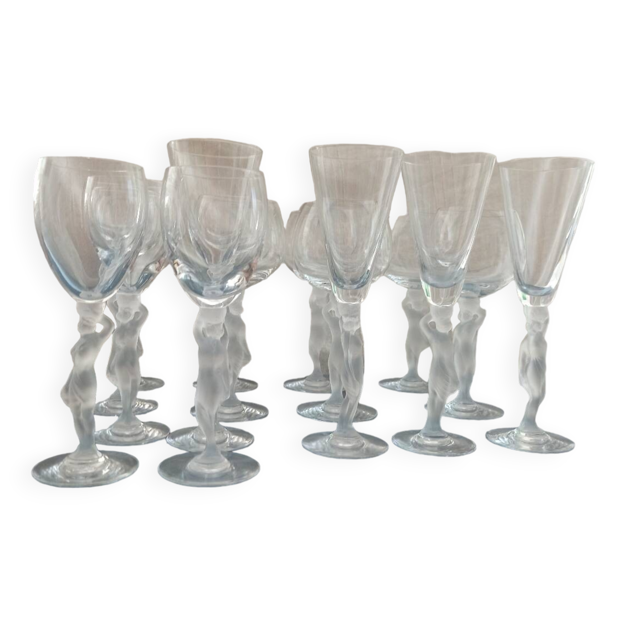 15 art deco glasses in French crystal with caryatid base