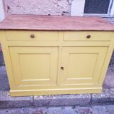 Buffet de campagne jaune citron