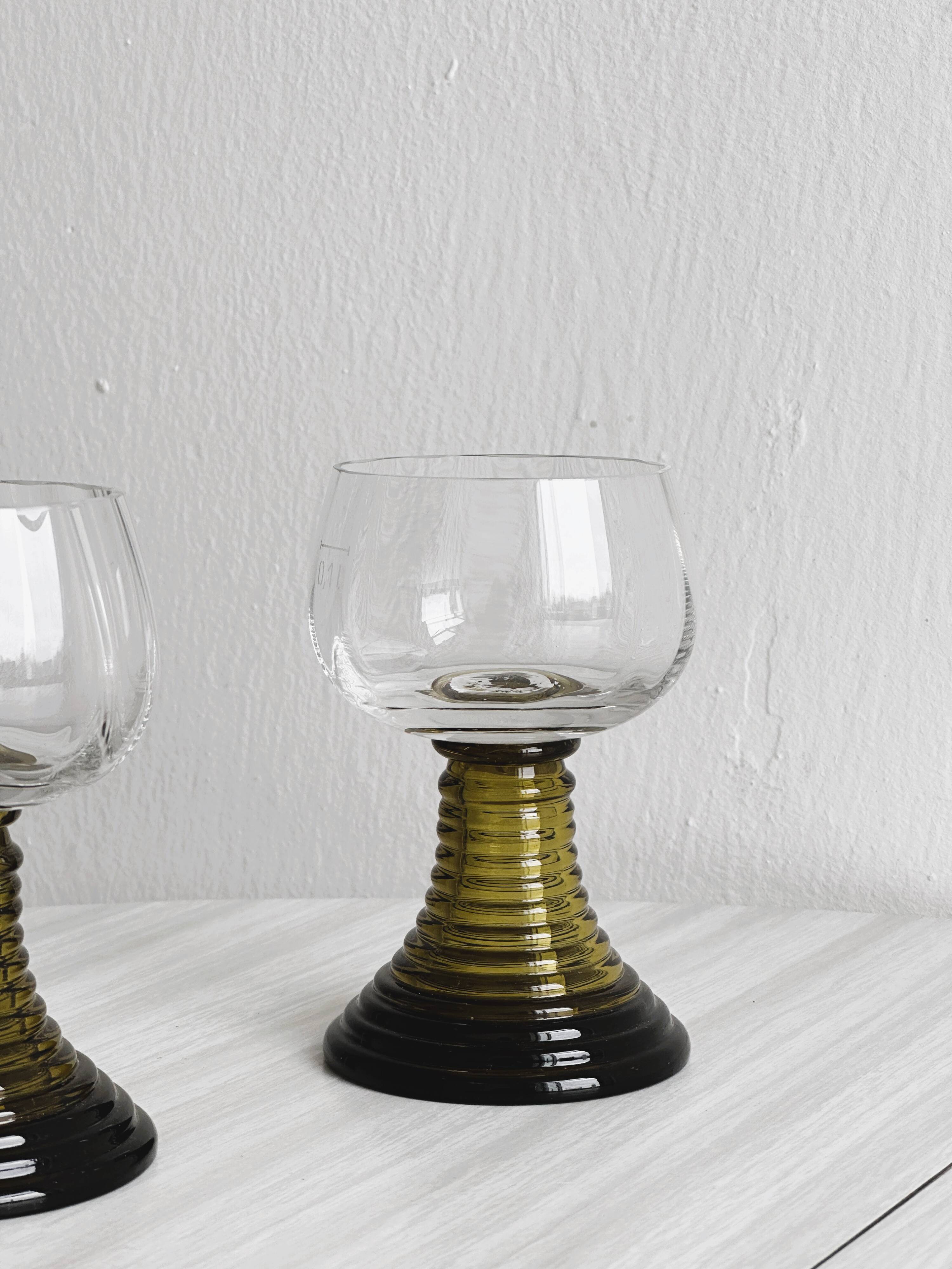 Wine glass duo
