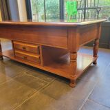 Cocktail coffee table in cherry wood