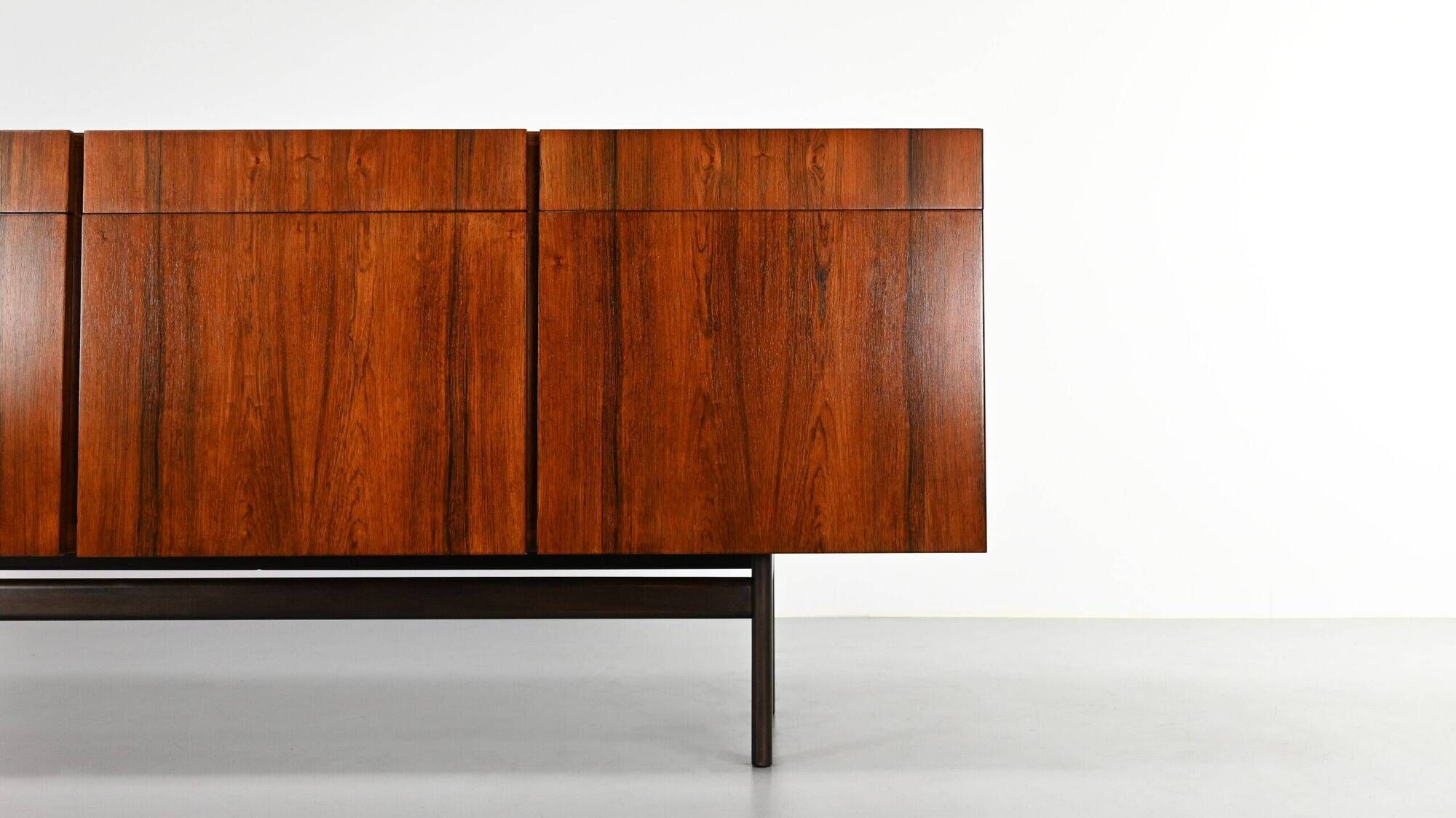 Enfilade en palissandre Ib Kofod-Larsen, Danemark, c.1960