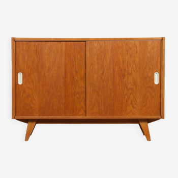 Commode en chêne, modèle U-452, par Jiroutek pour Interier Praha, 1960