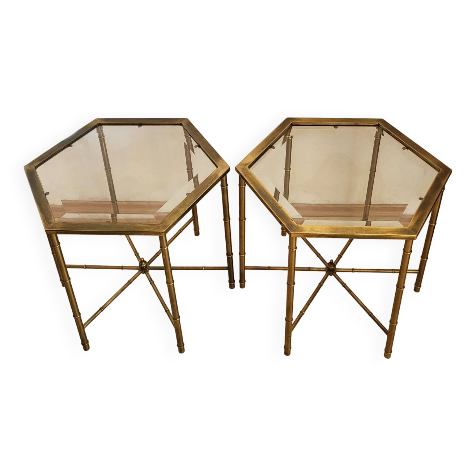 Paire de tables basses en faux bambou dans le goût de Bagues ca.1960.