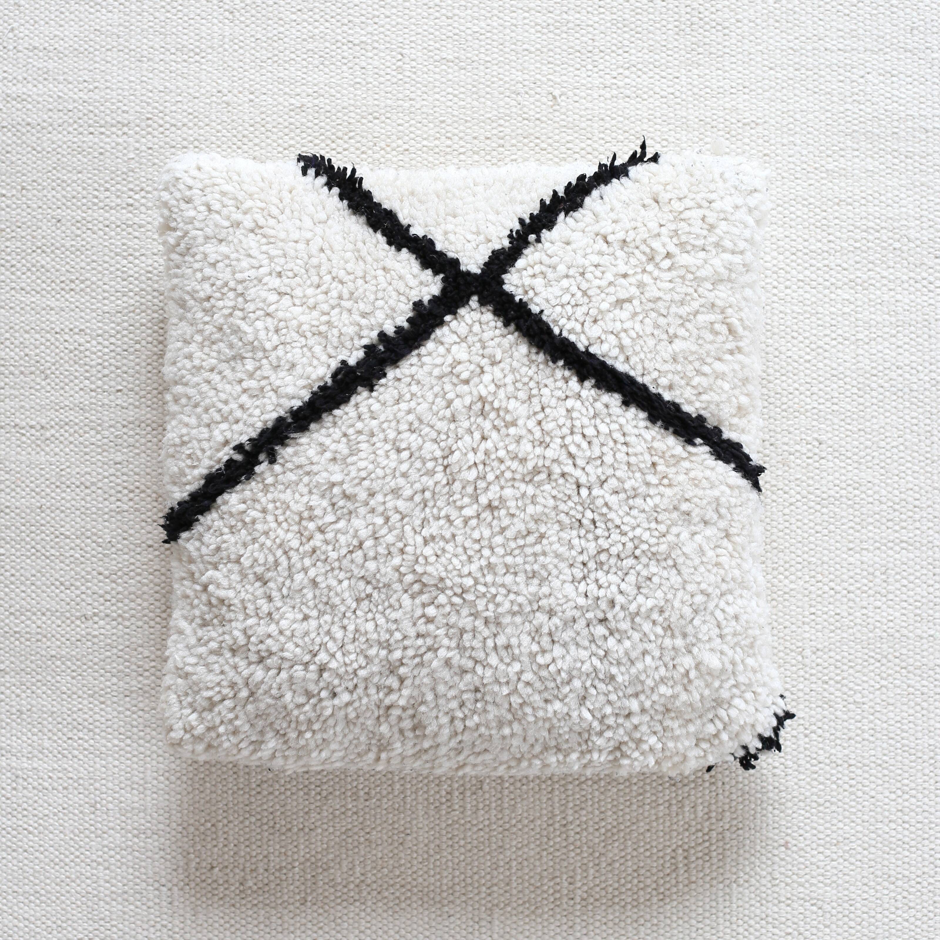 Berber wool cushion