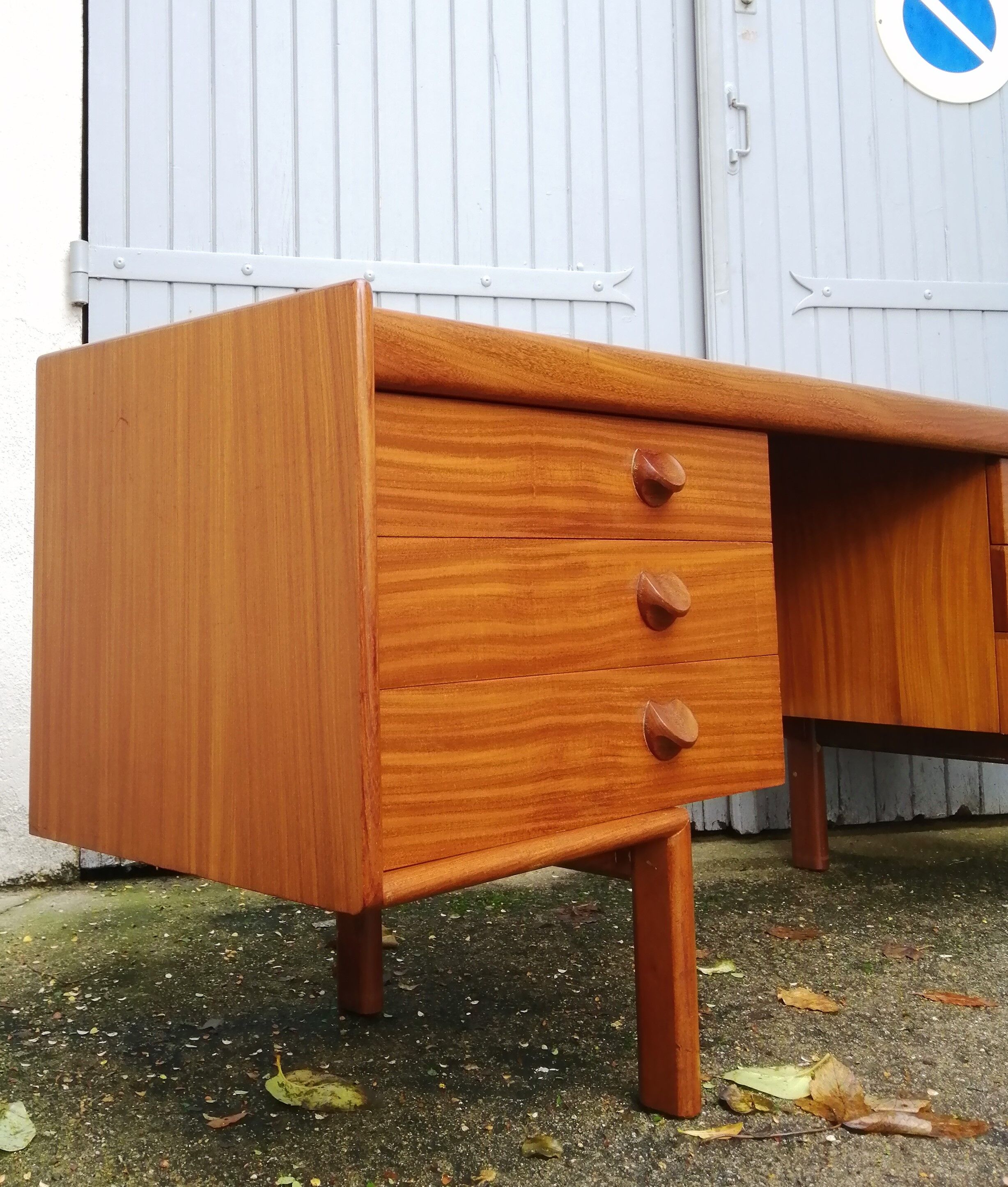 Teak dressing table from the 60s by White & Newton