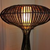 Paire de lampadaires en rotin C1970