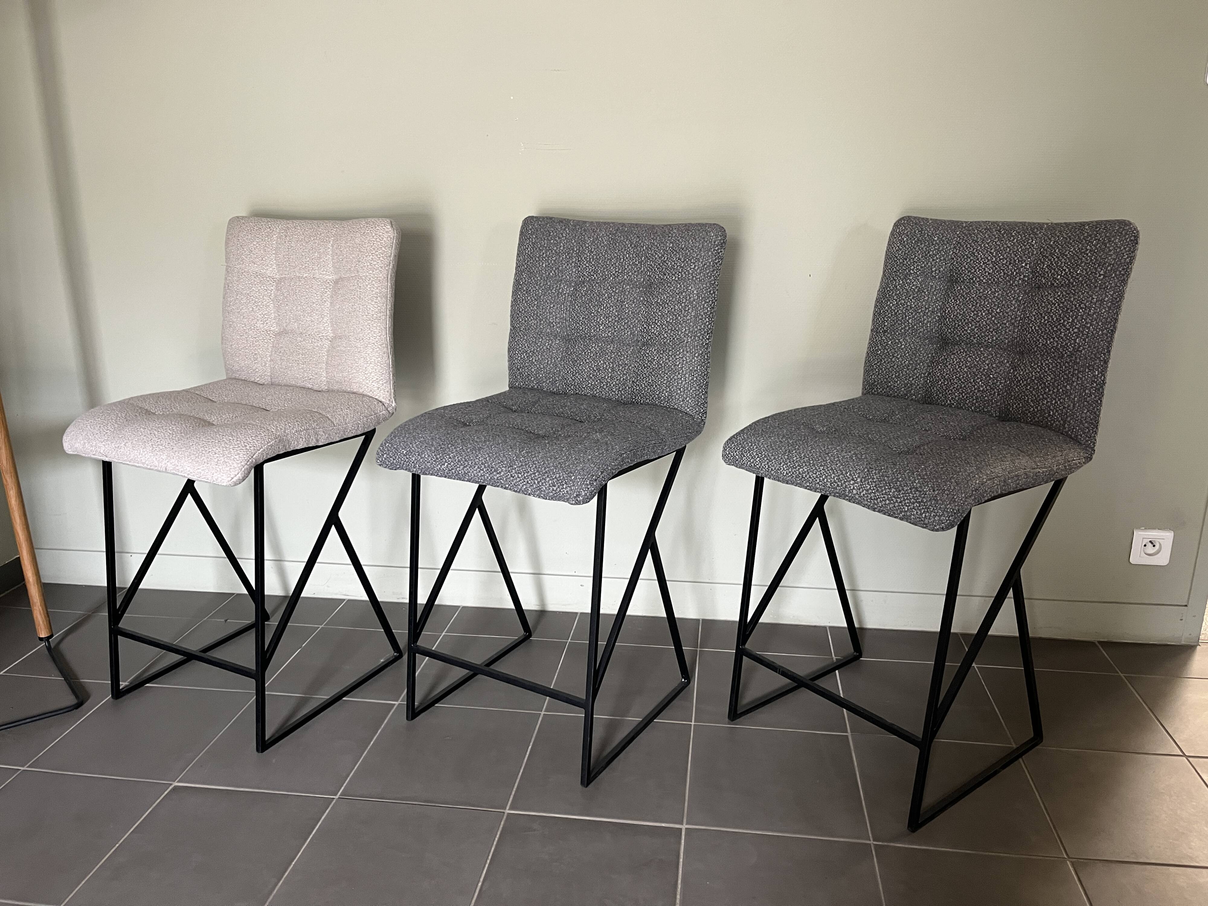 3 Tabourets hauts pour table ou comptoir hauteur 90 cm