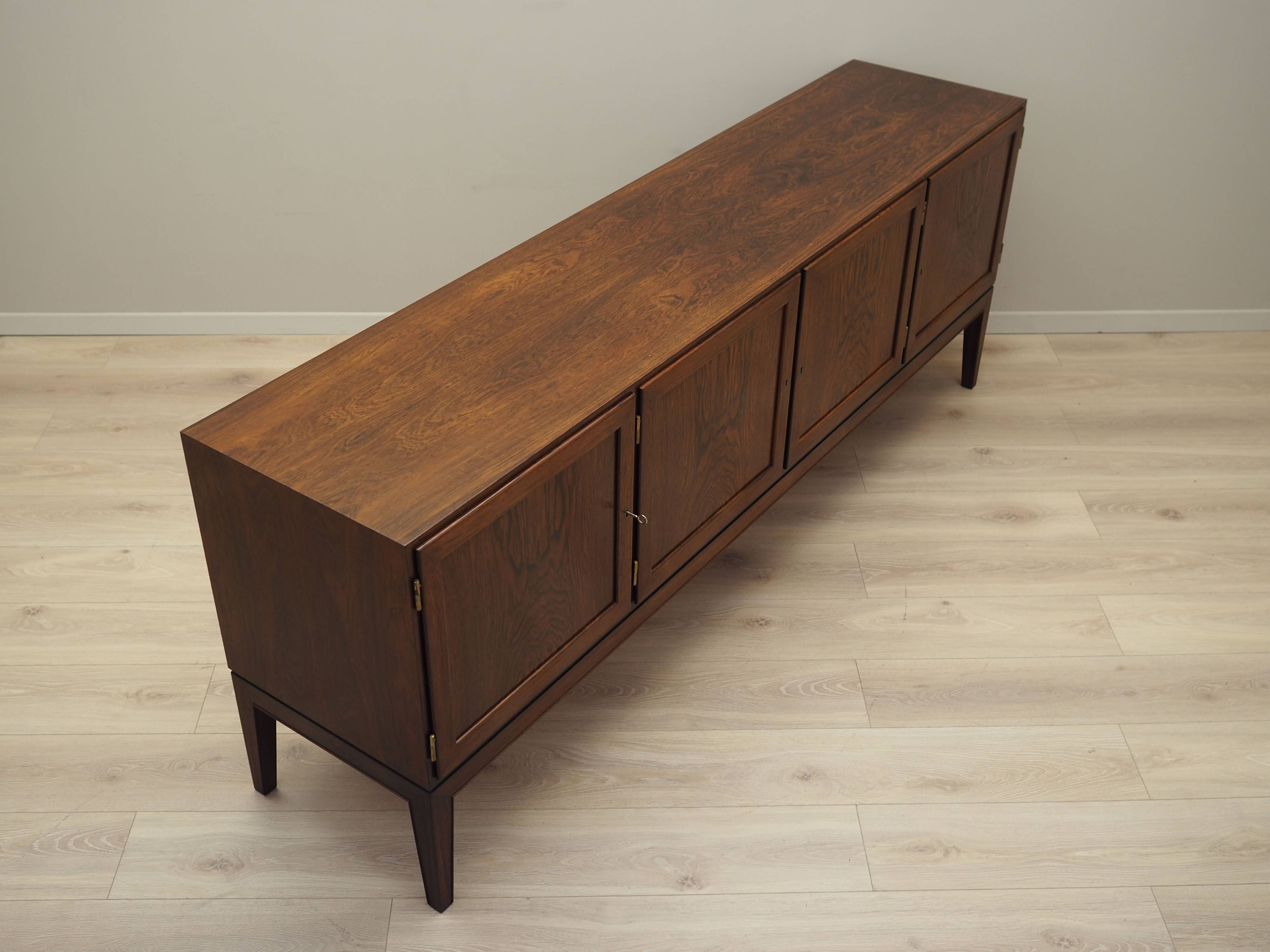 Enfilade en palissandre, design danois, années 1960, designer : Severin Hansen, produit