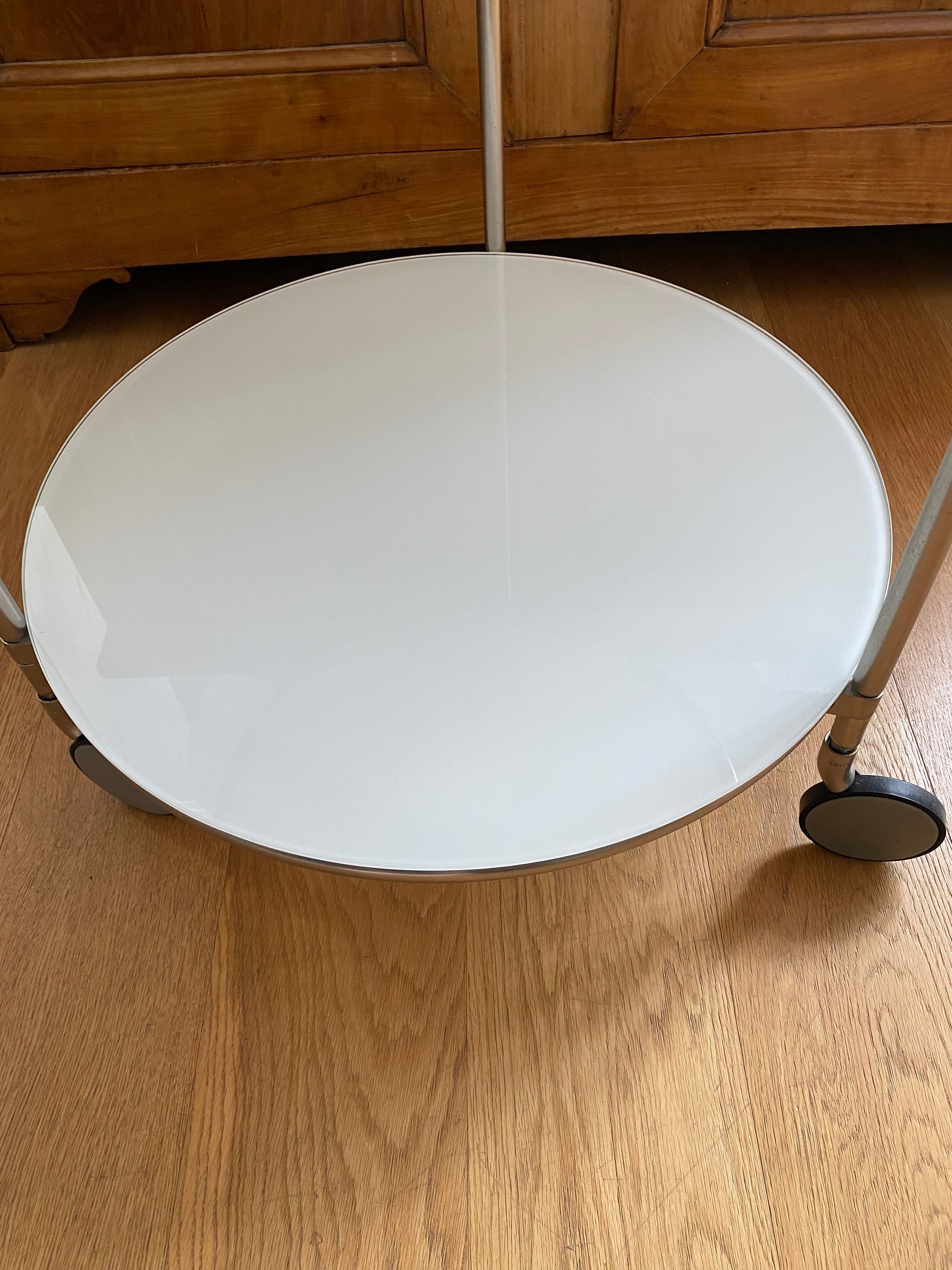 Desserte à roulettes Strind par Ehlen Johansson pour Ikea