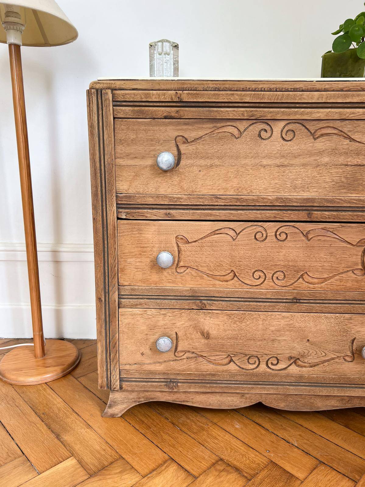 Art Deco chest of drawers in solid oak