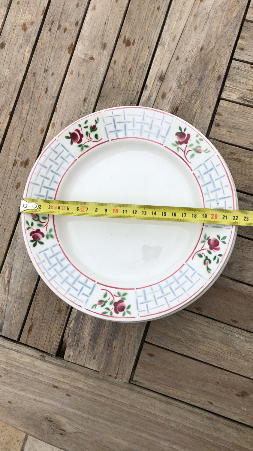 Ensemble de 7 assiettes plates christiane sarreguemines et digoin