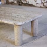 Travertine coffee table in the style of Angelo Mangiarotti, 1970.