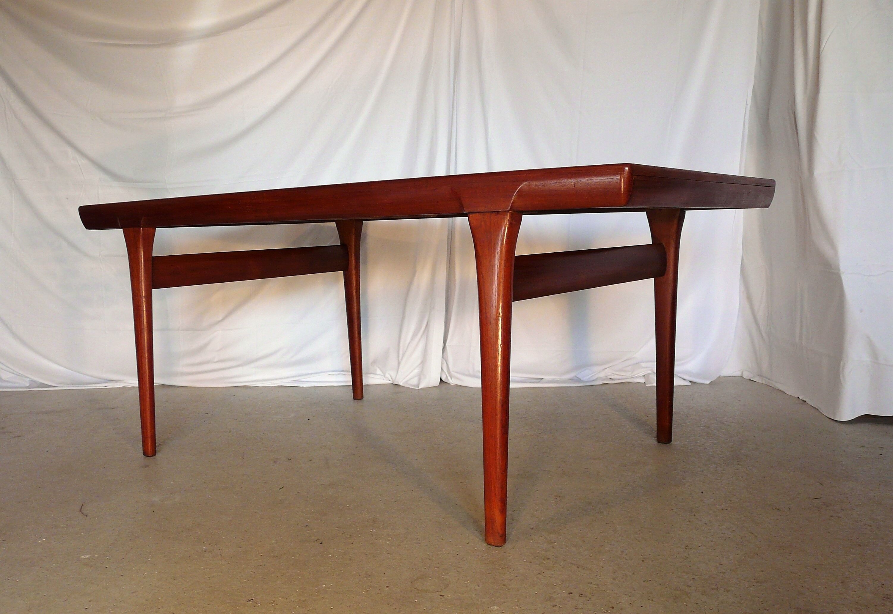 Scandinavian extendable rectangular table IB Kofod Larsen